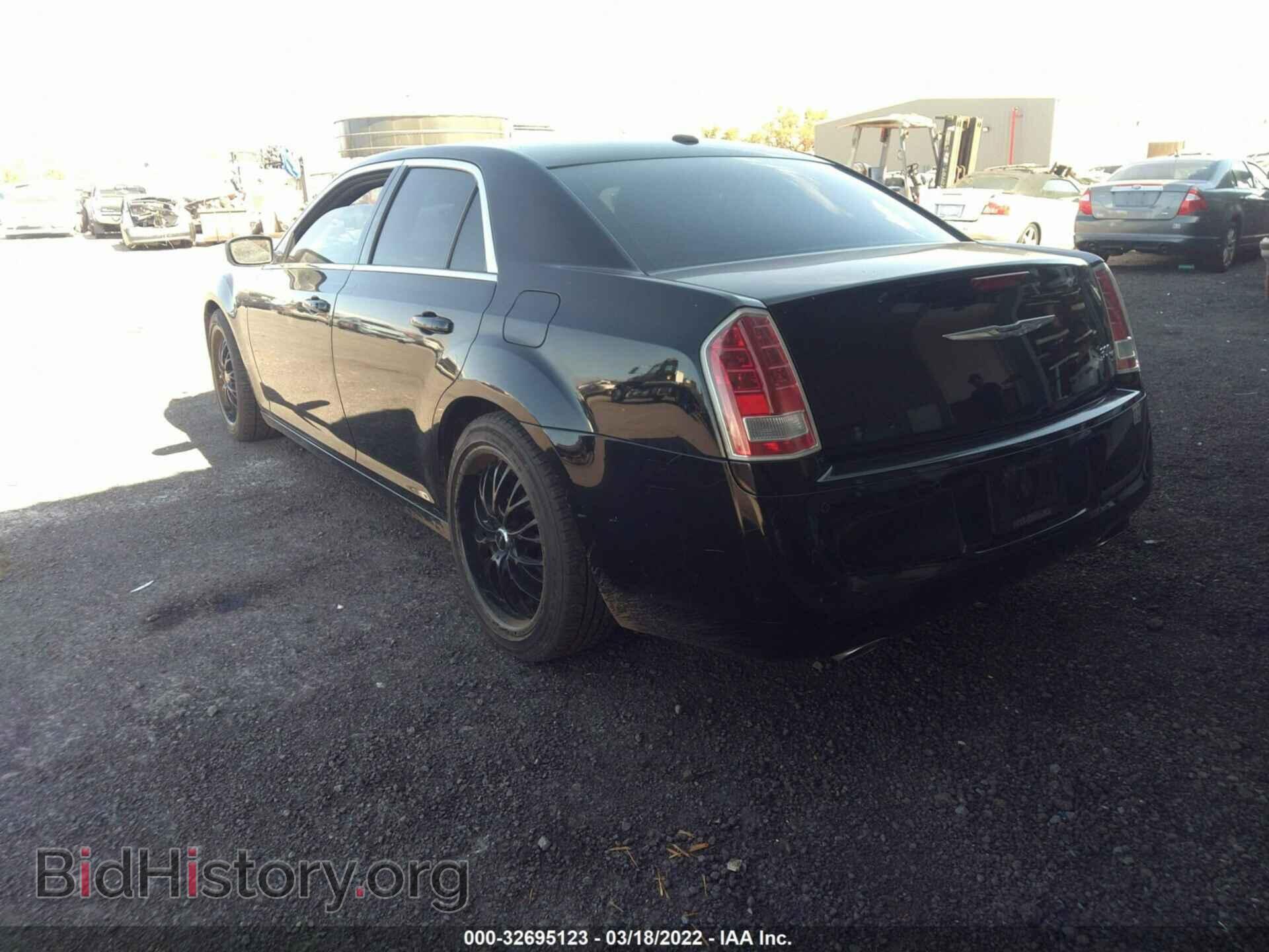 2012 CHRYSLER 300 - VIN: 2C3CCADT0CH312760 - Фото 3