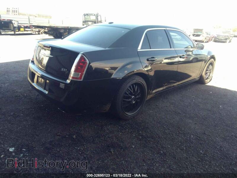 2012 Chrysler 300 (VIN 2C3CCADT0CH312760) — фото 4 из 11