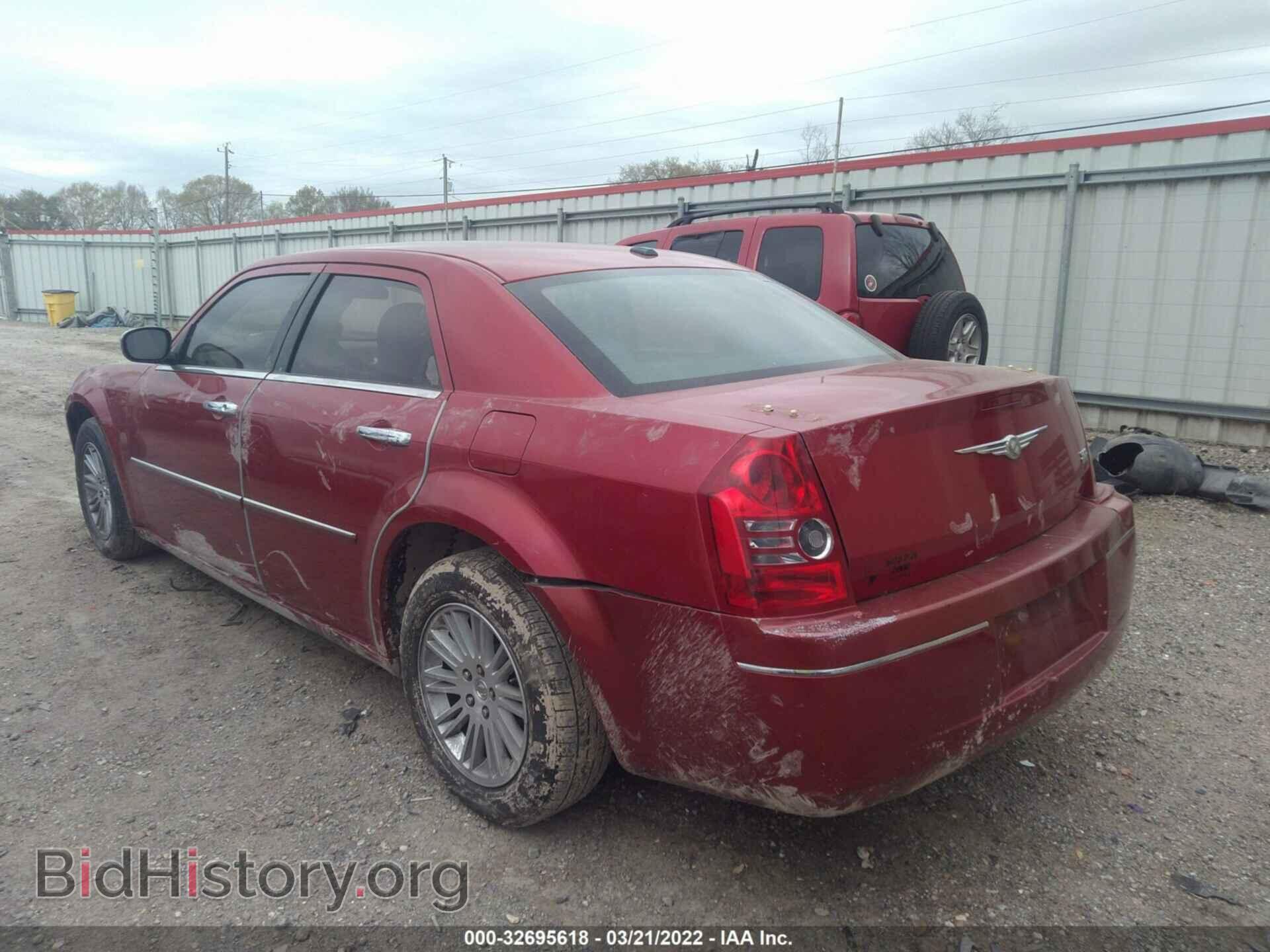 2010 CHRYSLER 300 - VIN: 2C3CA5CV9AH301821 - Фото 3