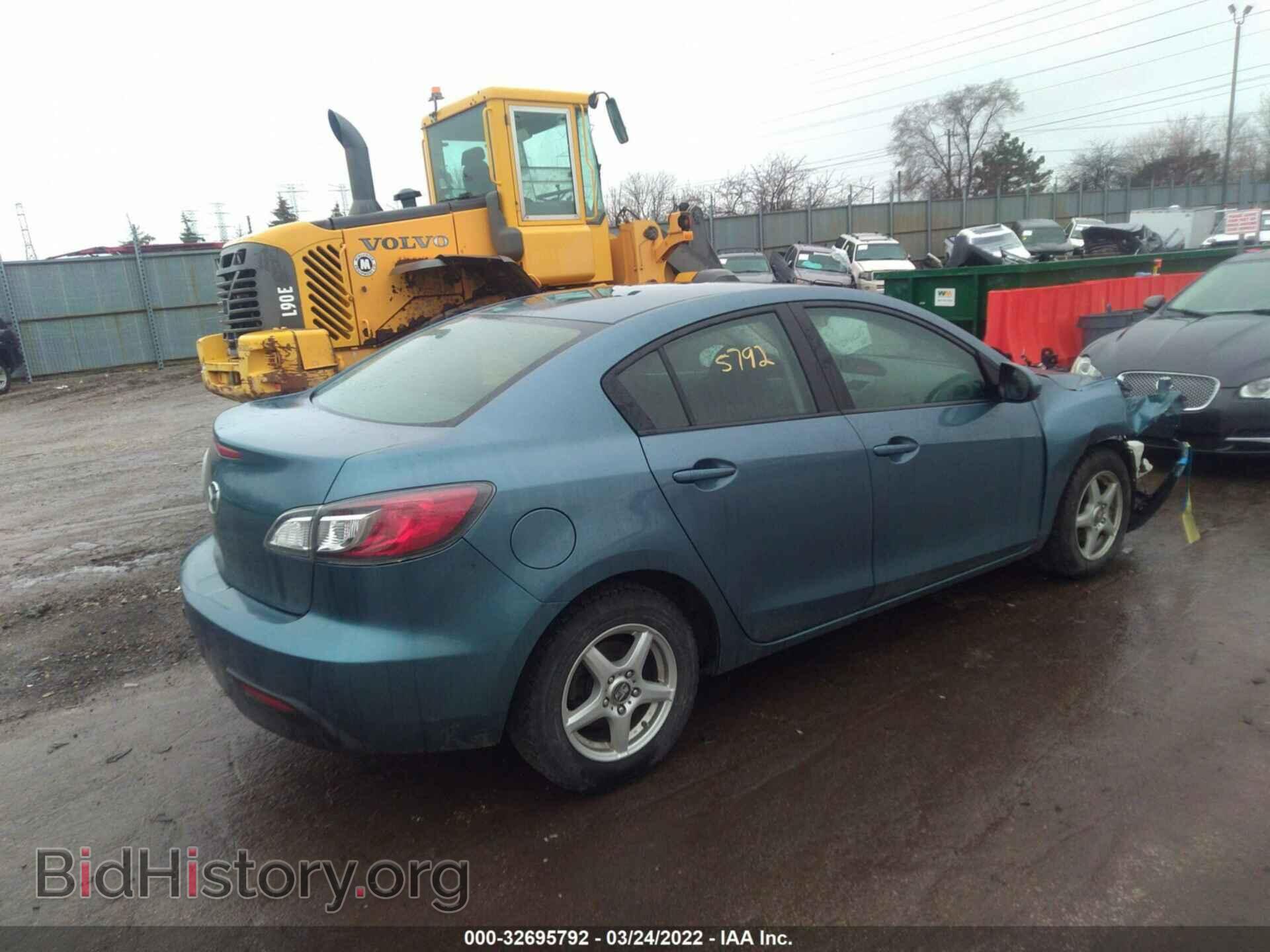 2011 MAZDA MAZDA3 - VIN: JM1BL1VF0B1496658 - Фото 4