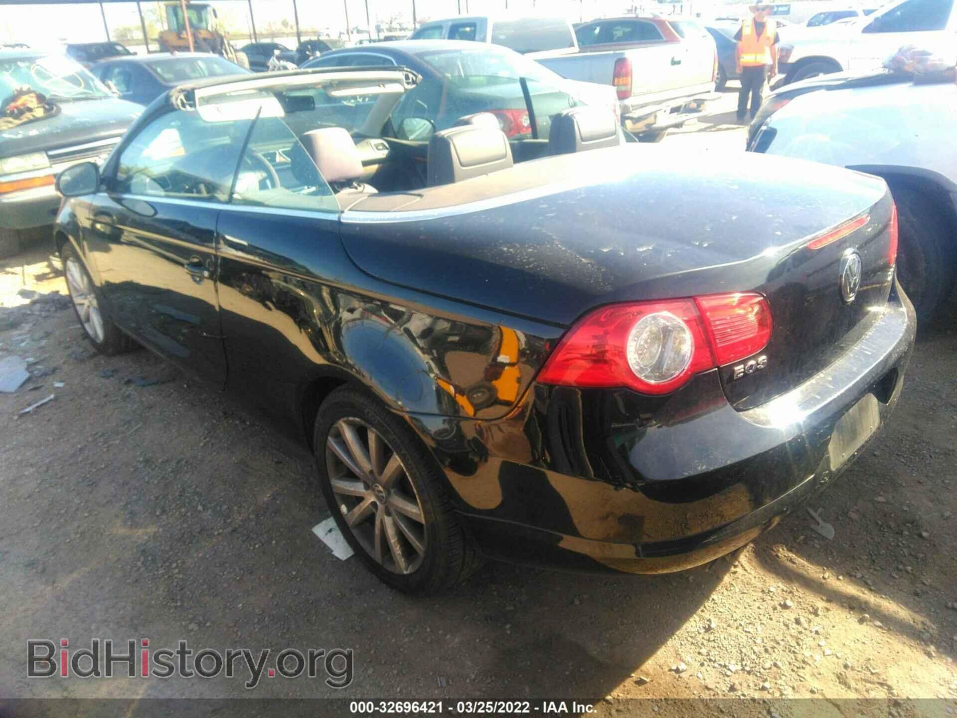 2007 VOLKSWAGEN EOS - VIN: WVWFA71F37V045885 - Фото 3
