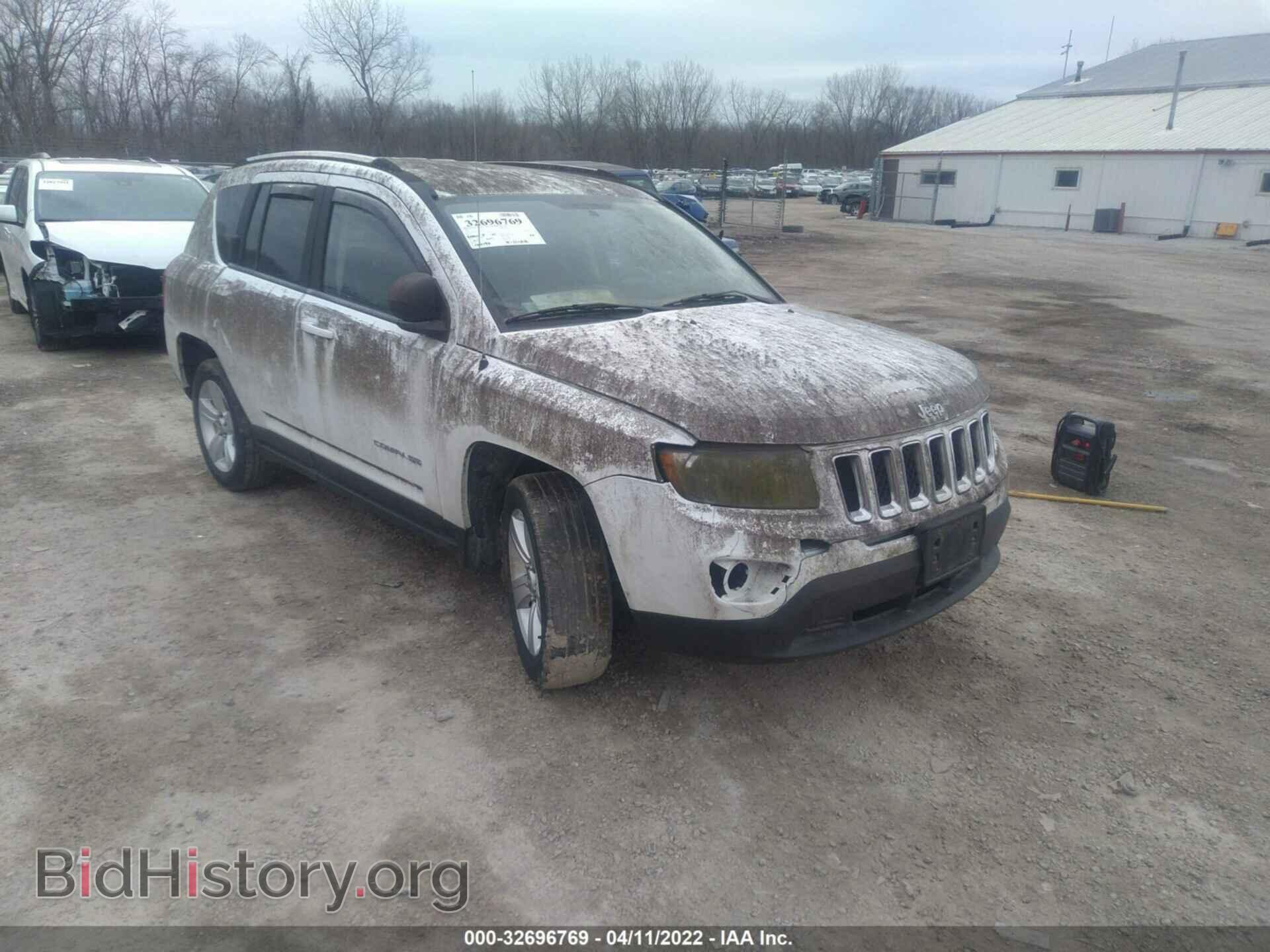 Photo 1J4NF1FB2BD176153 - JEEP COMPASS 2011