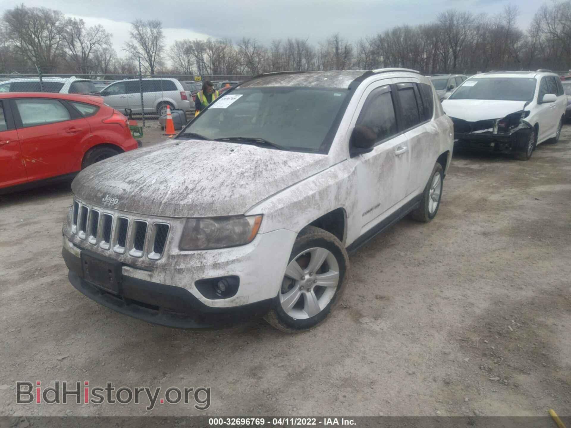 2011 JEEP COMPASS - VIN: 1J4NF1FB2BD176153 - Photo 2