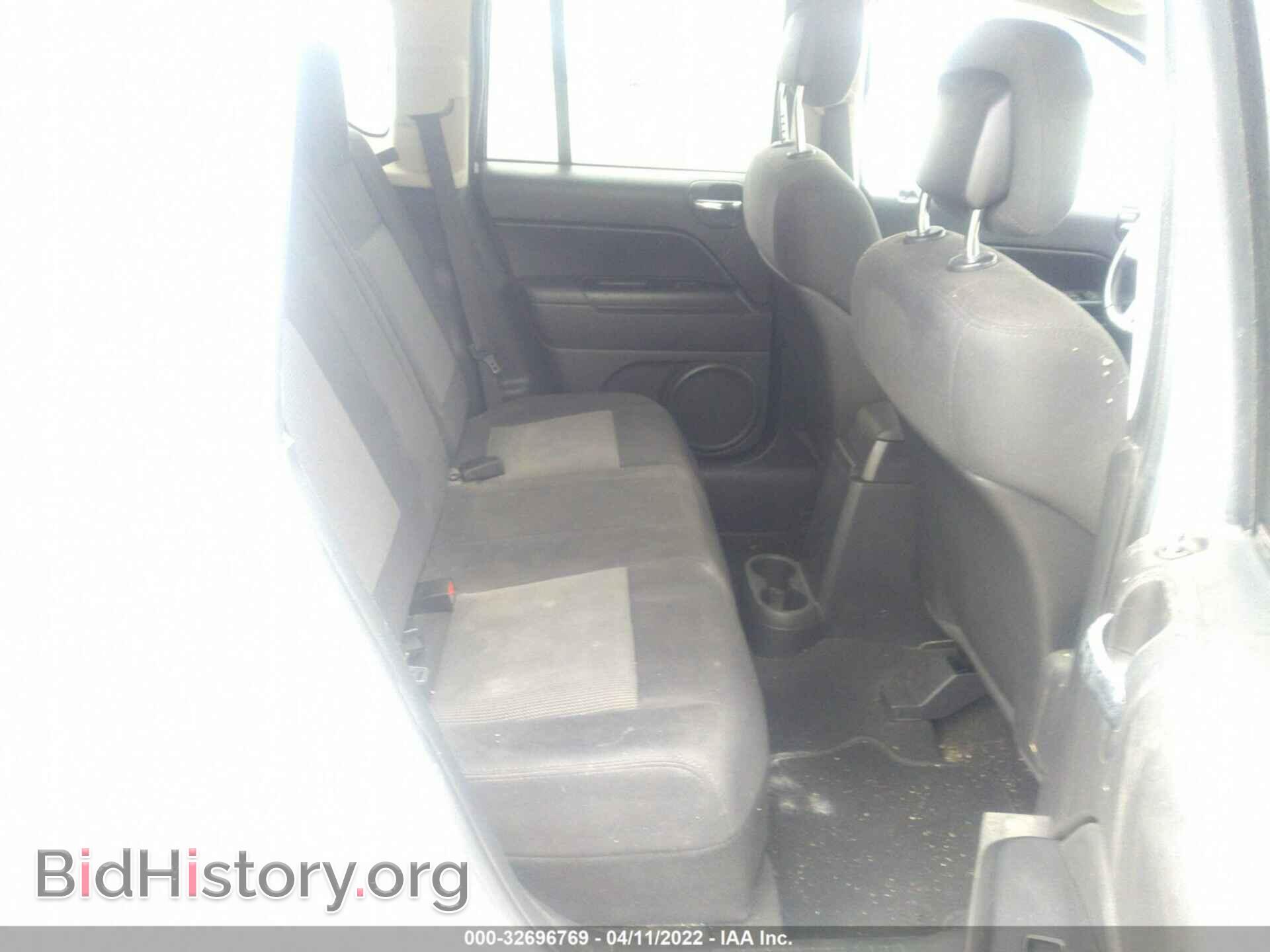 2011 JEEP COMPASS - VIN: 1J4NF1FB2BD176153 - Photo 8