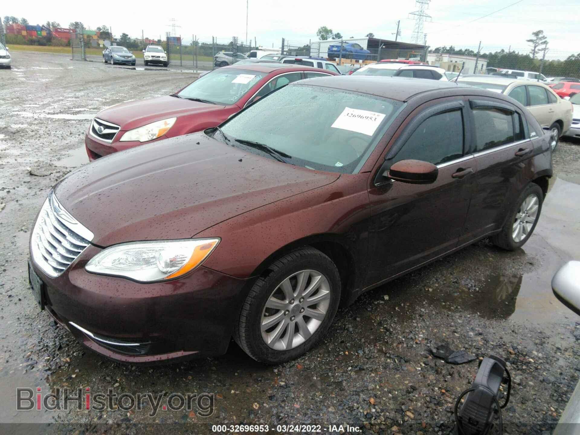 2013 CHRYSLER 200 - VIN: 1C3CCBBB4DN525204 - Photo 2