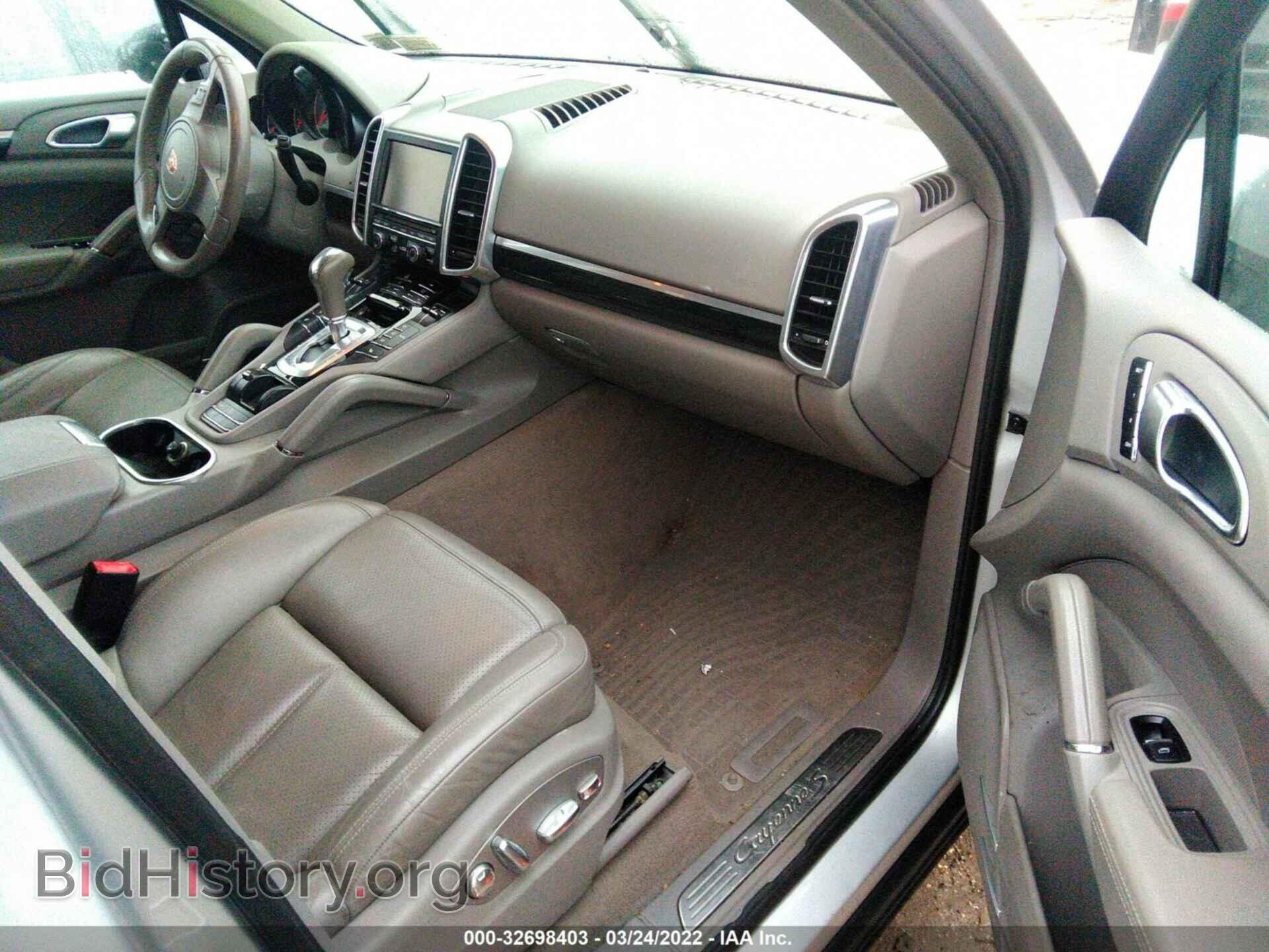 2011 PORSCHE CAYENNE - VIN: WP1AB2A26BLA50959 - Photo 5
