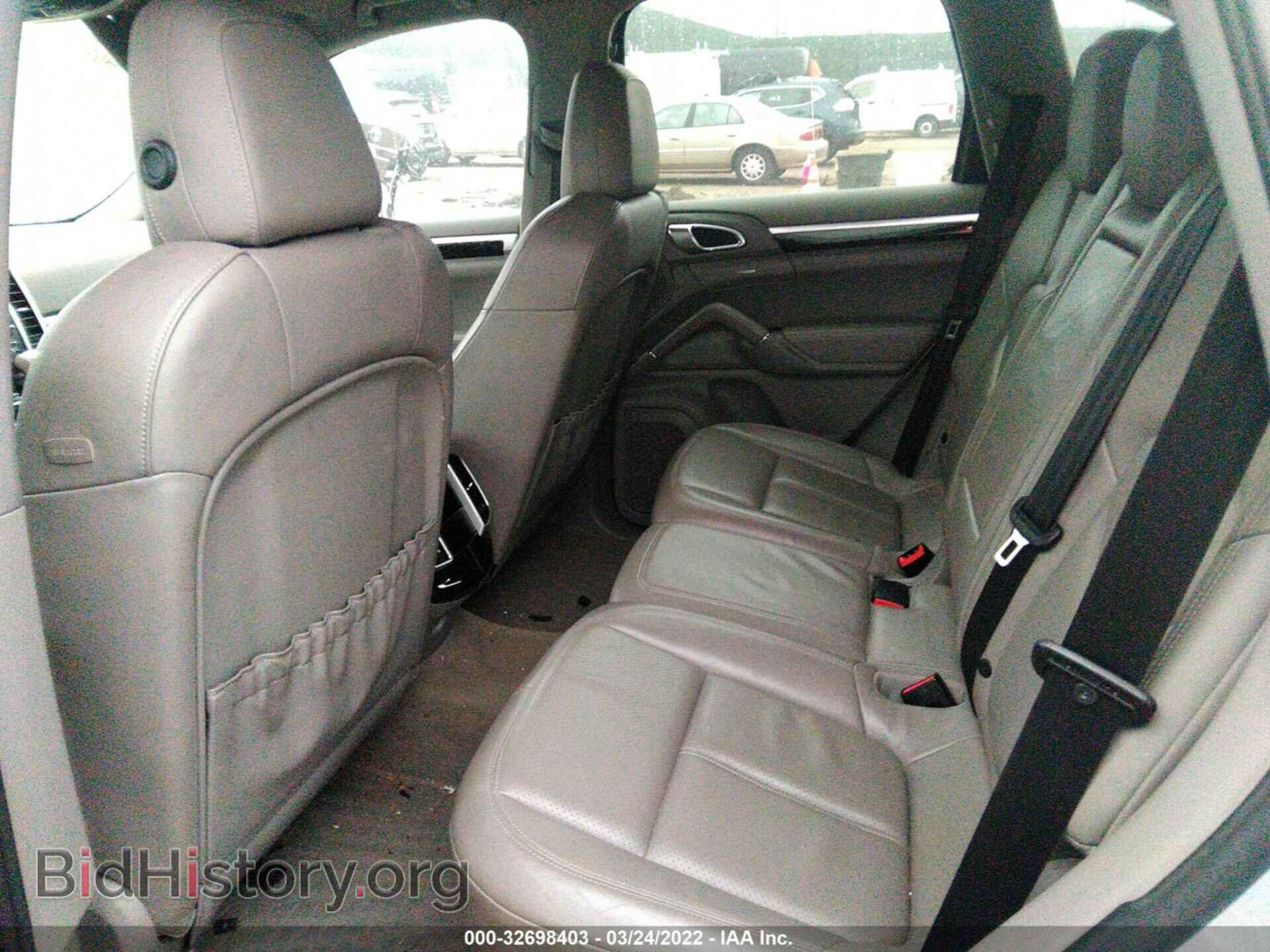 2011 PORSCHE CAYENNE - VIN: WP1AB2A26BLA50959 - Photo 8