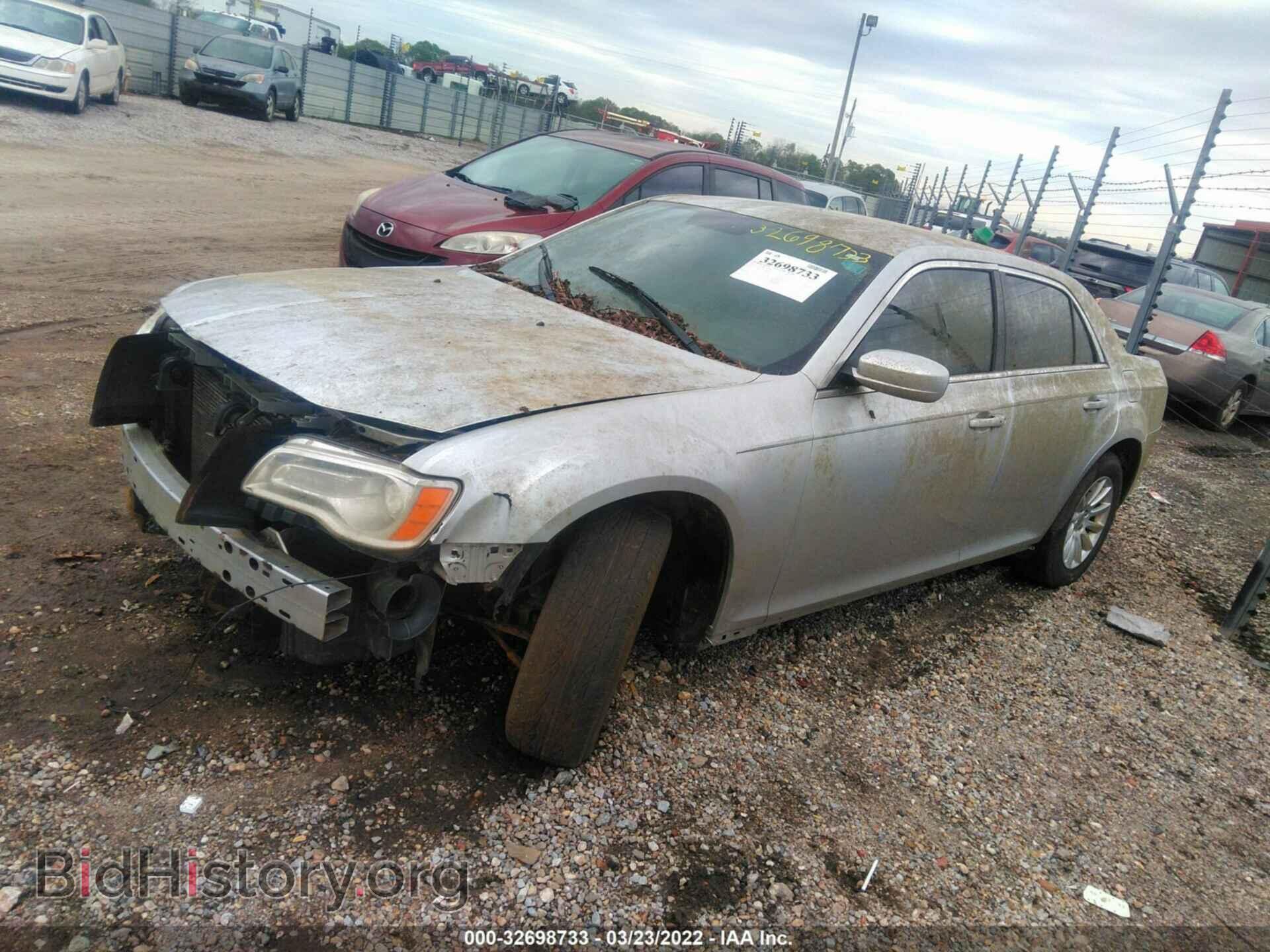 2012 CHRYSLER 300 - VIN: 2C3CCAAG2CH116858 - Фото 2