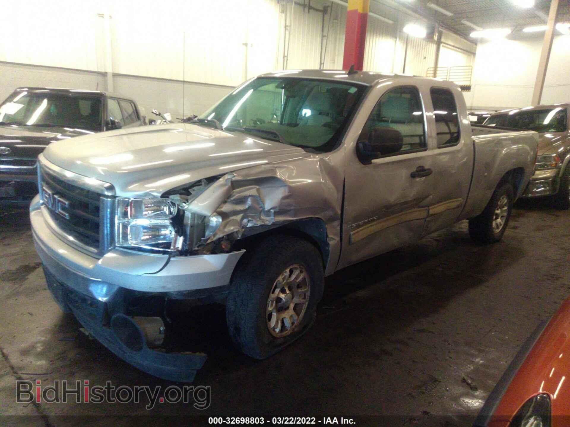 2007 GMC SIERRA 1500 - VIN: 2GTEC19J771574415 - Photo 2