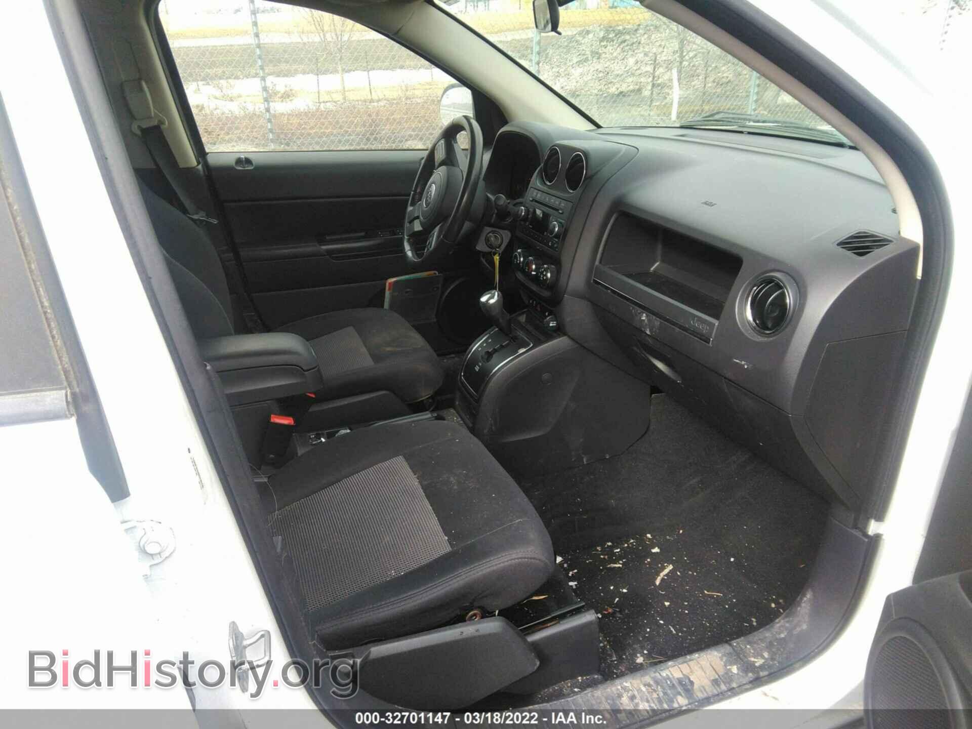 2011 JEEP COMPASS - VIN: 1J4NF1FB0BD240139 - Фото 5