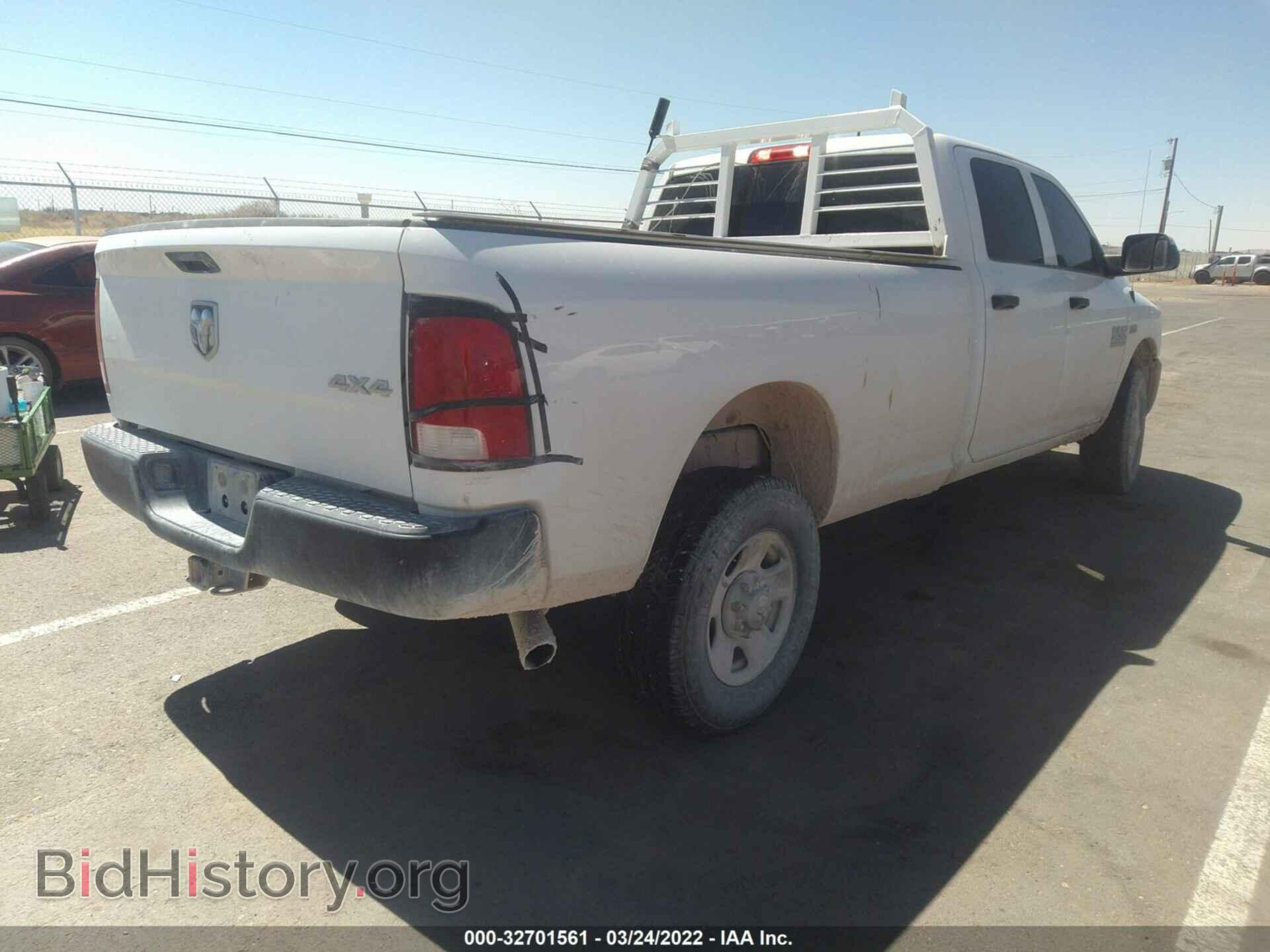 2018 RAM 2500 - VIN: 3C6UR5HJ5JG337009 - Photo 4