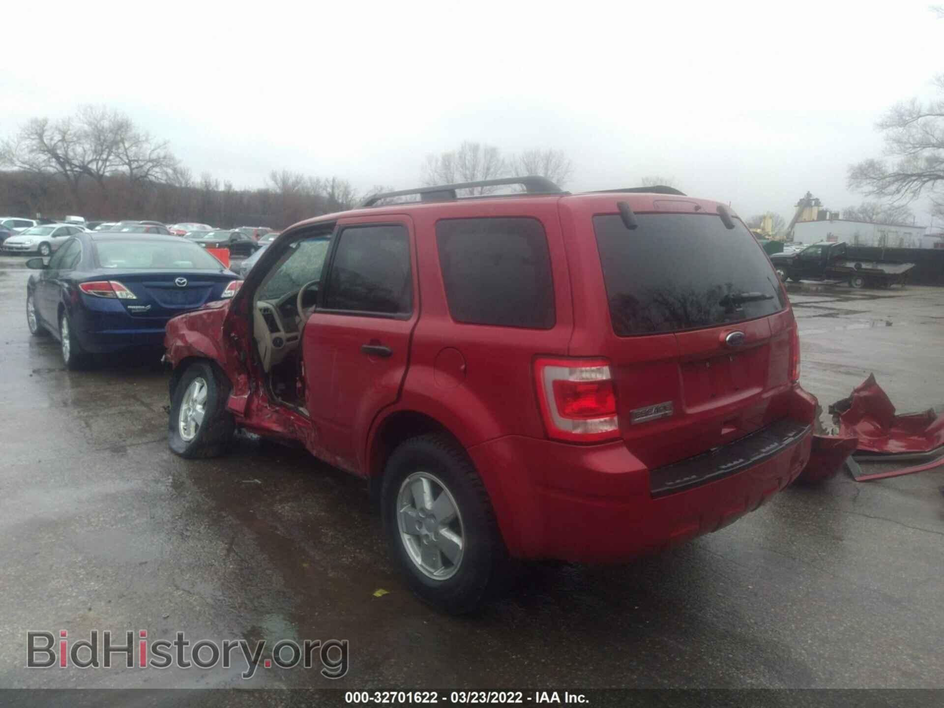 2010 FORD ESCAPE - VIN: 1FMCU9D71AKC97102 - Фото 3