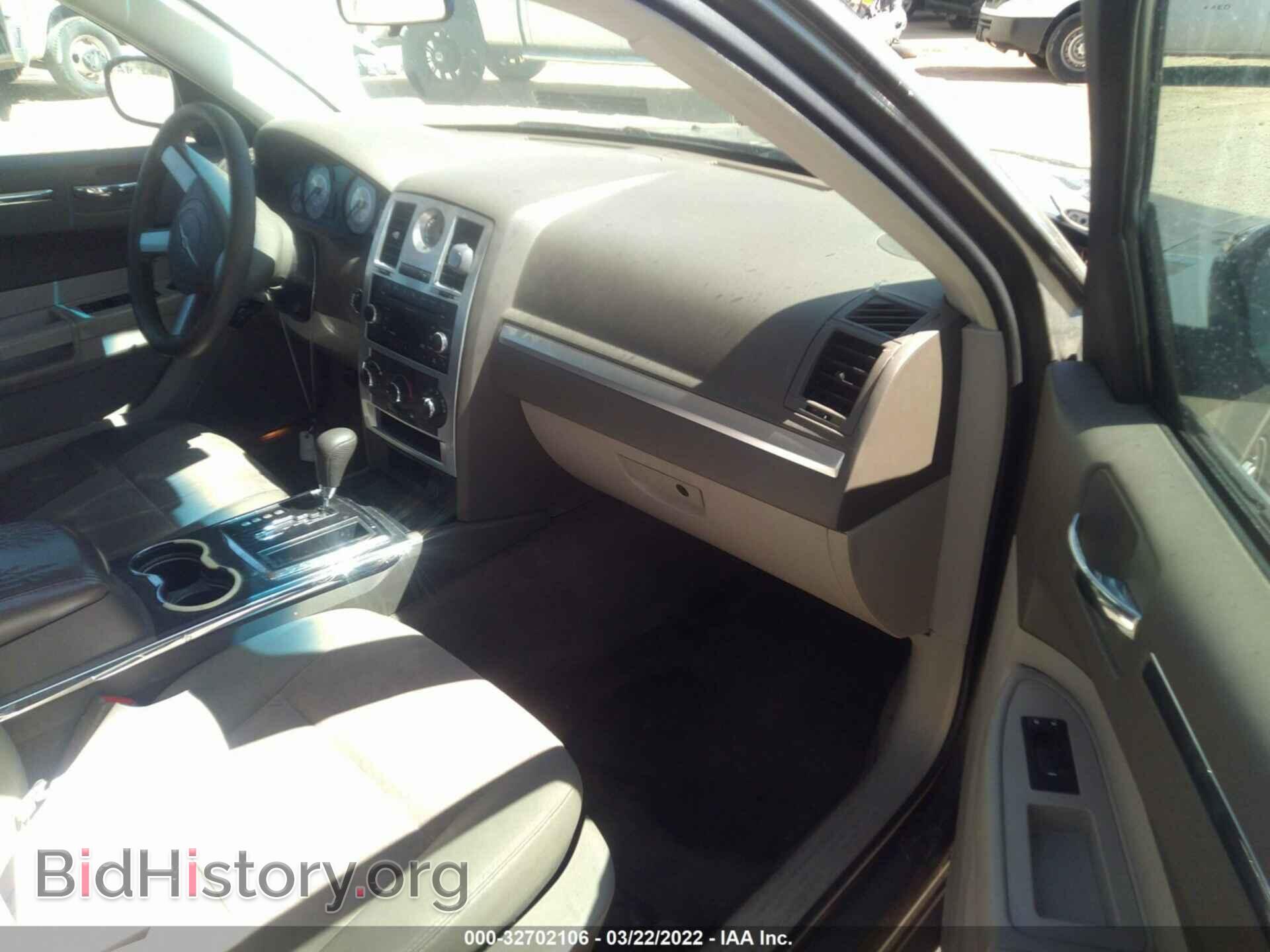 2010 CHRYSLER 300 - VIN: 2C3CA1CV6AH269547 - Фото 5