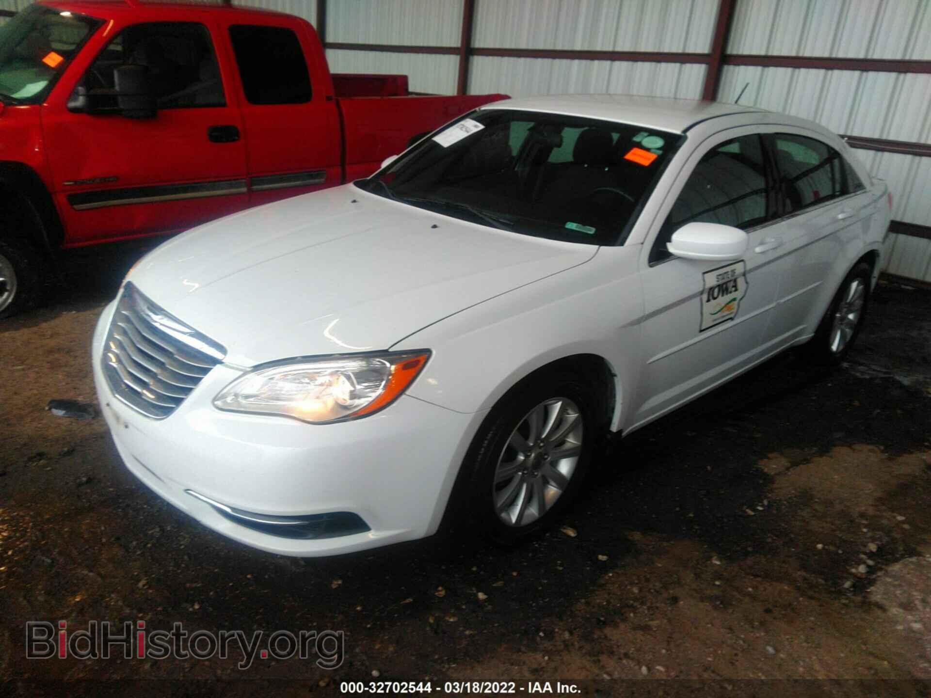 2013 CHRYSLER 200 - VIN: 1C3CCBBG4DN766062 - Photo 2