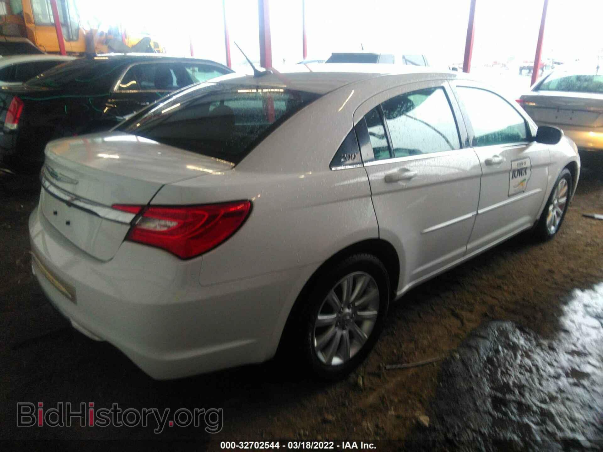 2013 CHRYSLER 200 - VIN: 1C3CCBBG4DN766062 - Photo 4