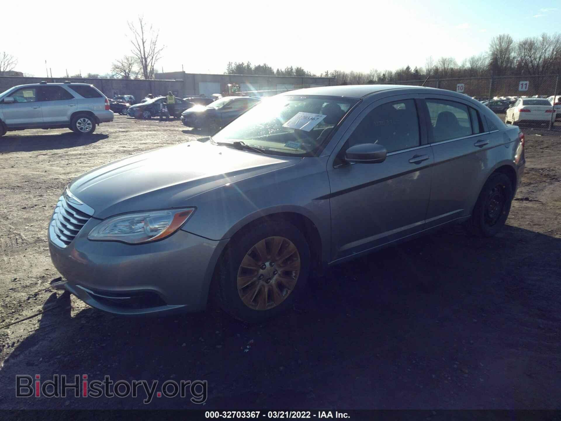 2013 CHRYSLER 200 - VIN: 1C3CCBAB2DN735625 - Photo 2