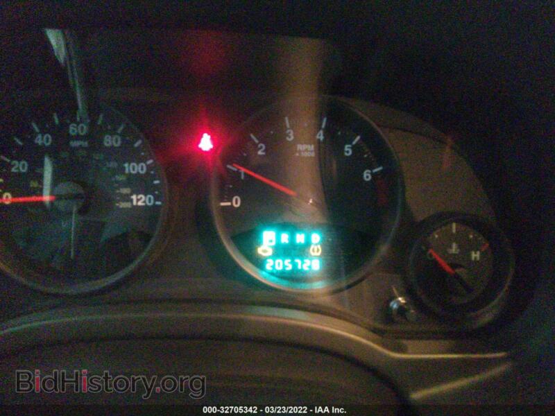 2011 Jeep COMPASS (VIN 1J4NT1FB6BD228232) — photo 7 of 11