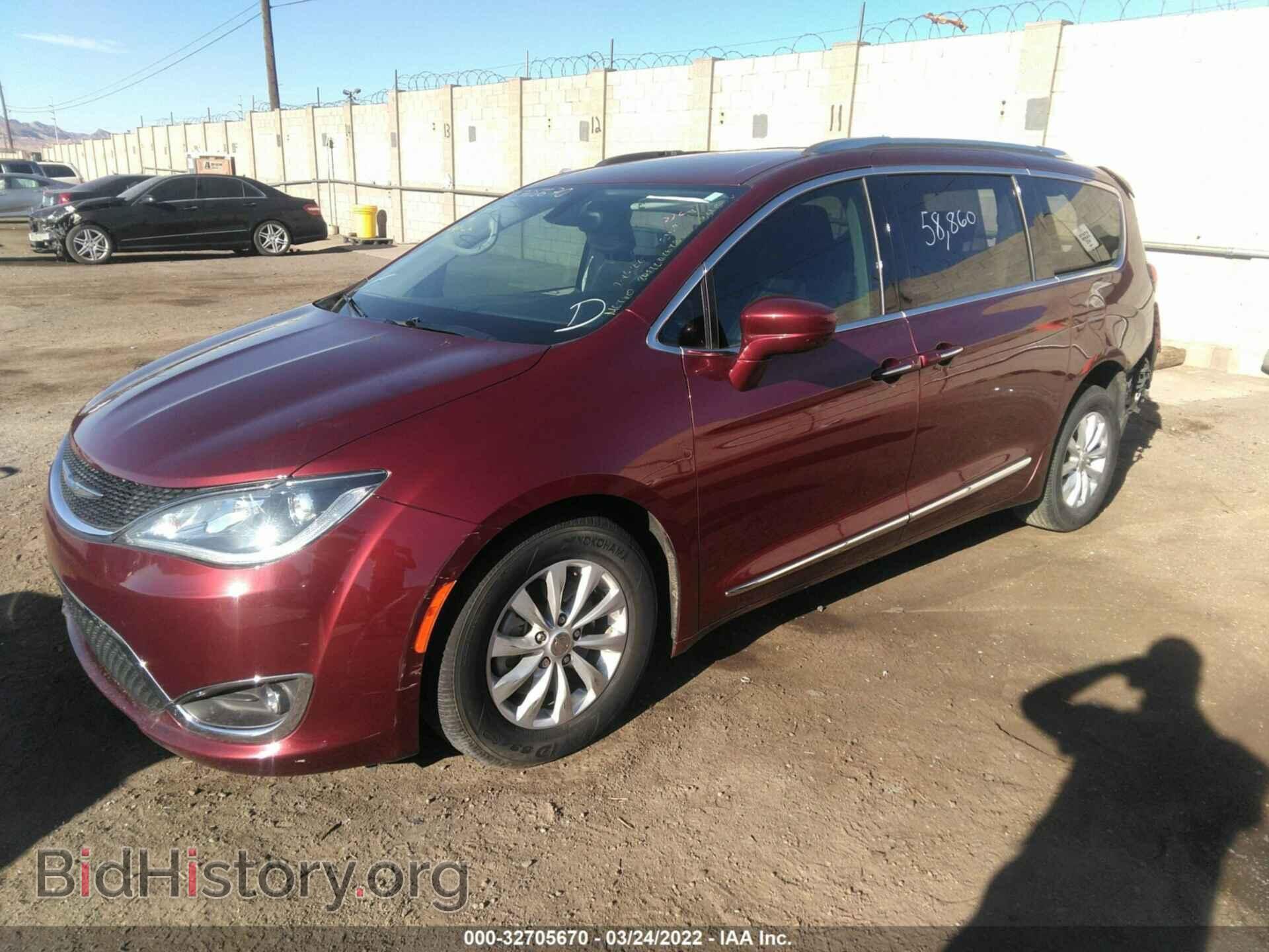 2019 CHRYSLER PACIFICA - VIN: 2C4RC1BG1KR537788 - Фото 2