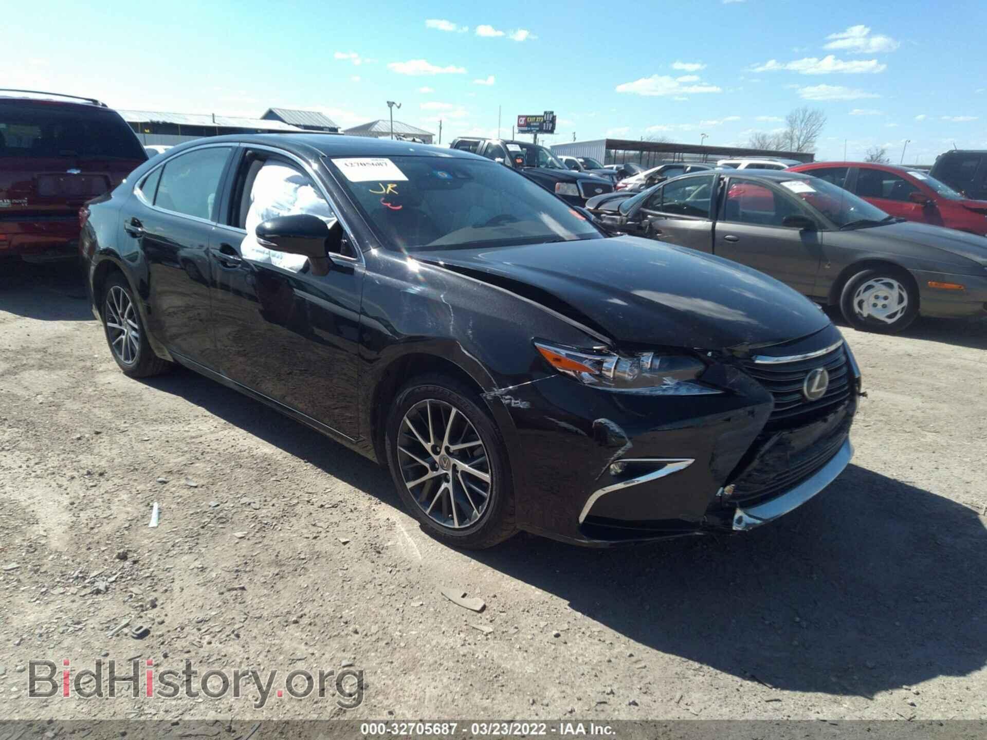 Photo JTHBK1GG2H2250320 - LEXUS ES 2017