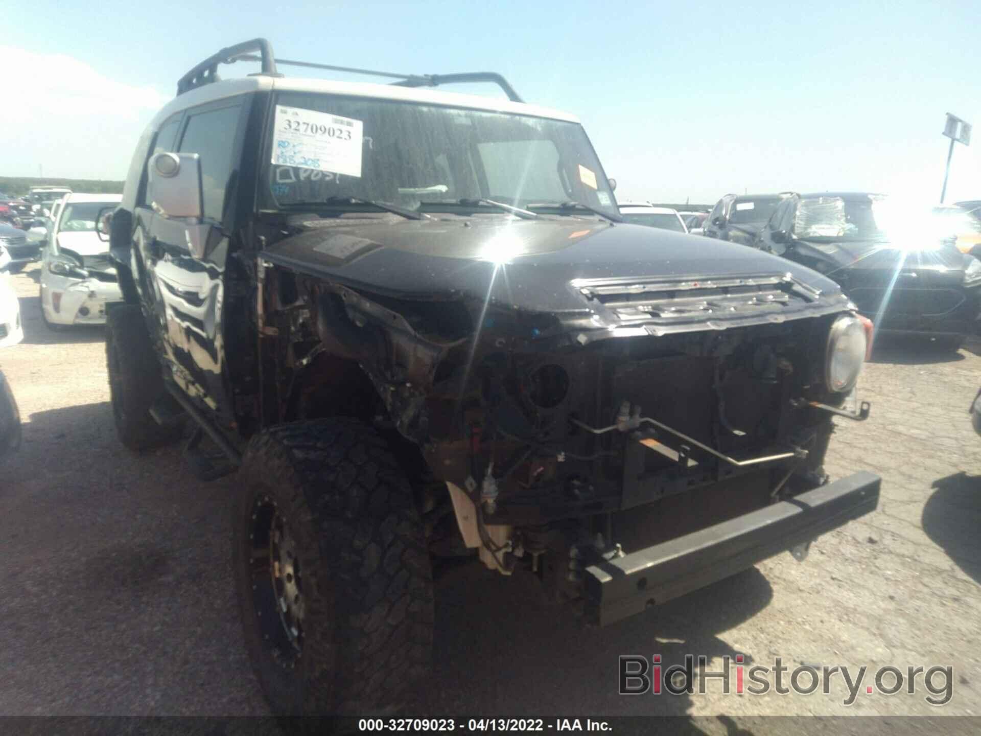 Photo JTEBU4BF3BK103972 - TOYOTA FJ CRUISER 2011