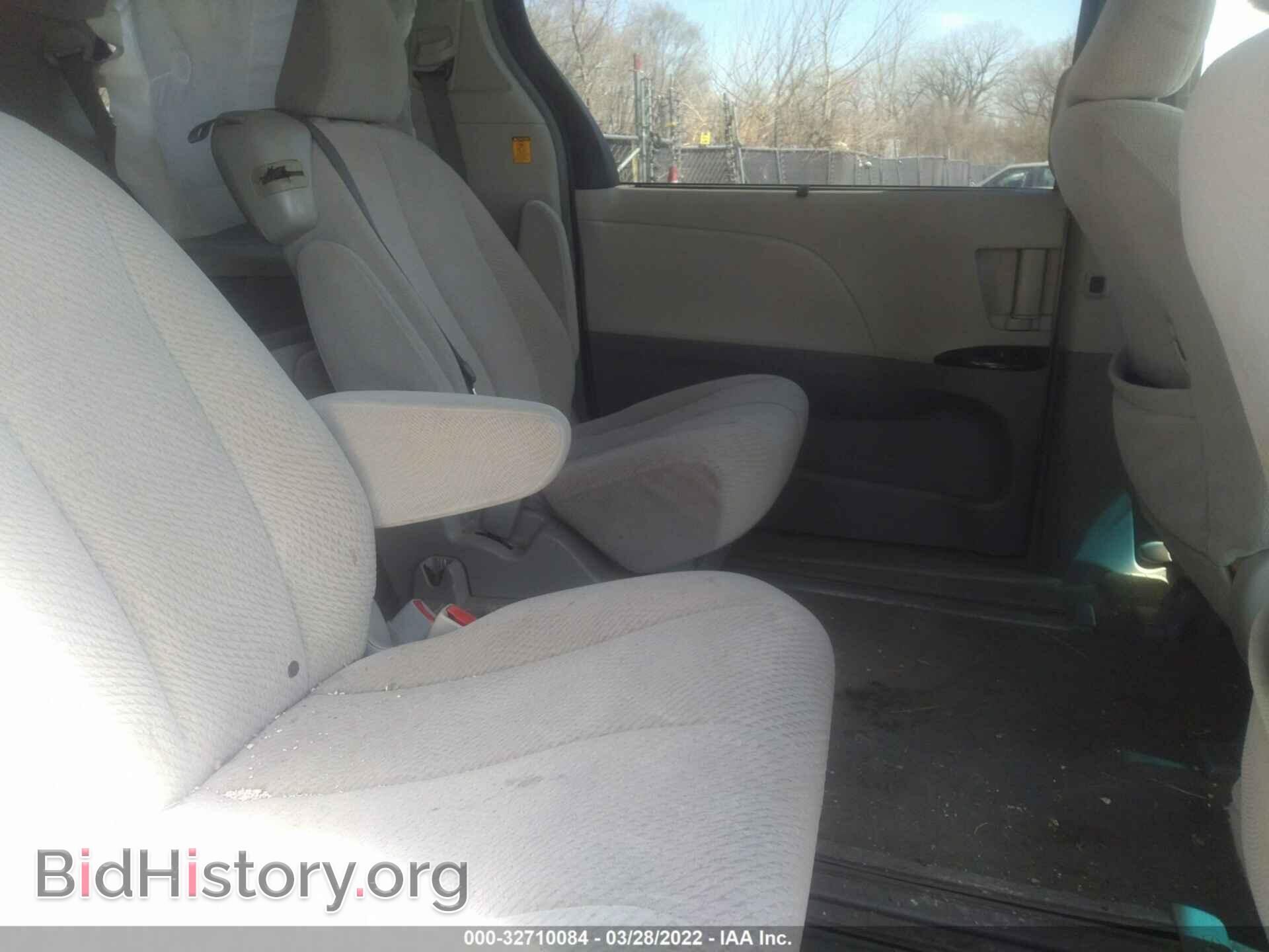 2012 TOYOTA SIENNA - VIN: 5TDKK3DC2CS215115 - Фото 8