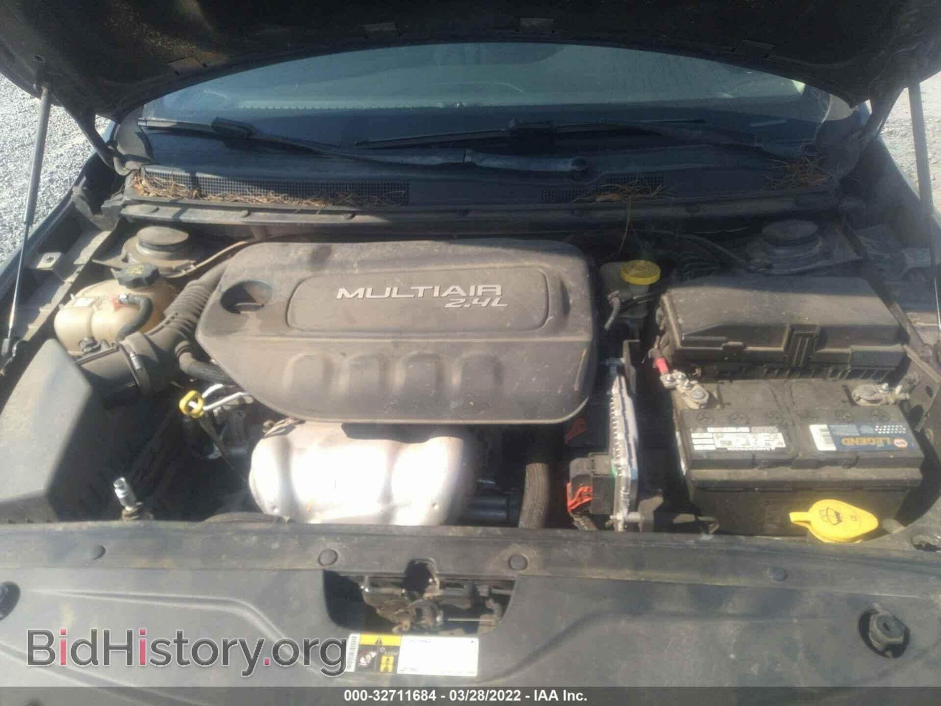 2016 CHRYSLER 200 - VIN: 1C3CCCAB9GN142628 - Фото 10