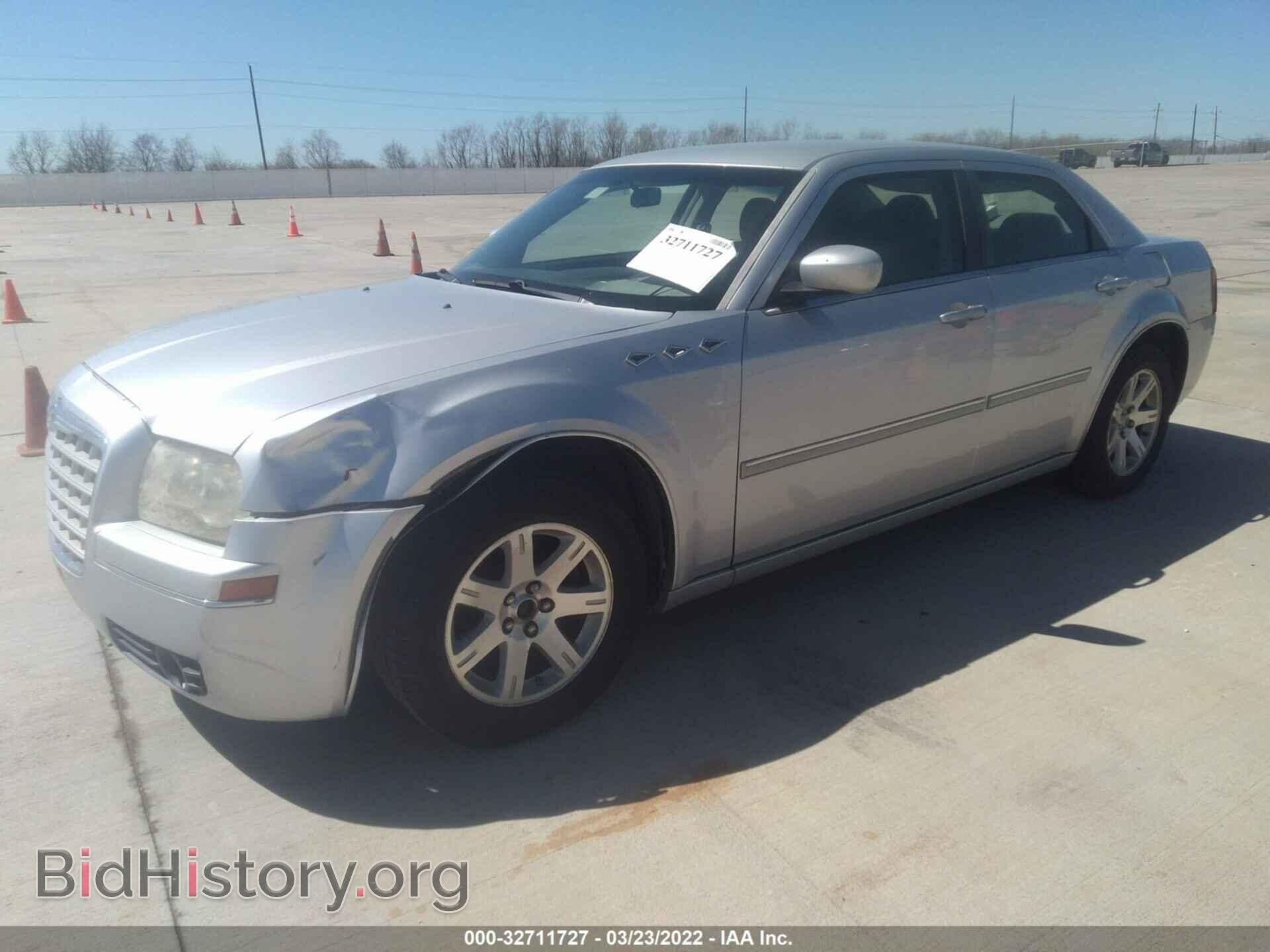 2007 CHRYSLER 300 - VIN: 2C3KA53G87H728073 - Фото 2