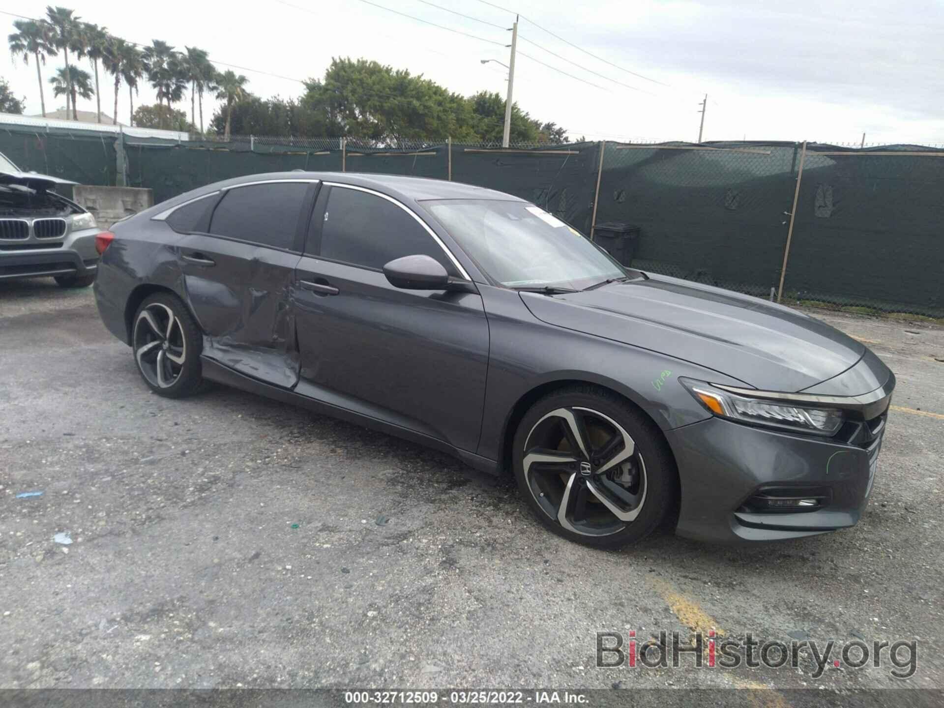 Photo 1HGCV1F33JA099299 - HONDA ACCORD SEDAN 2018