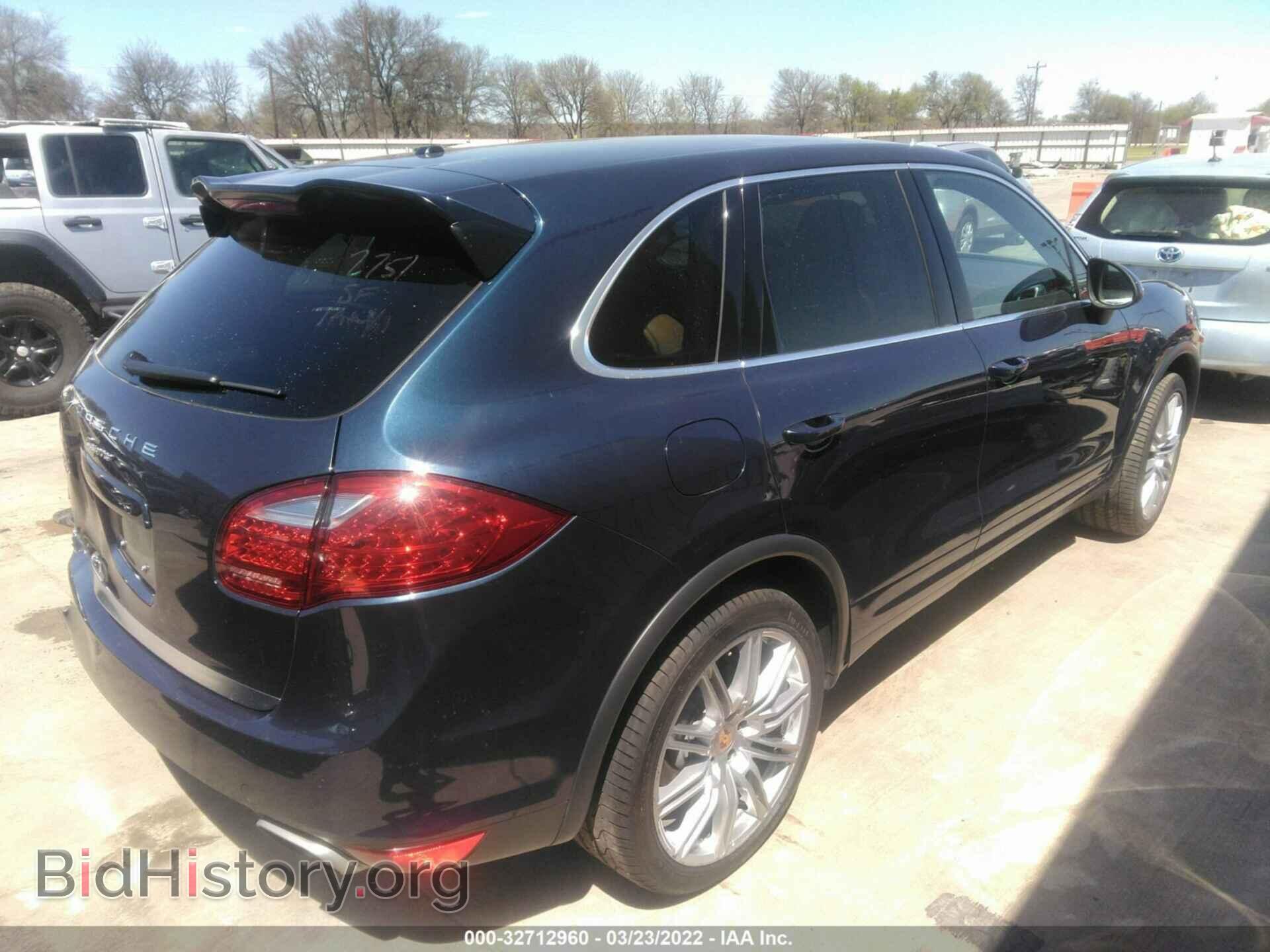 2013 PORSCHE CAYENNE - VIN: WP1AA2A28DLA19928 - Photo 4