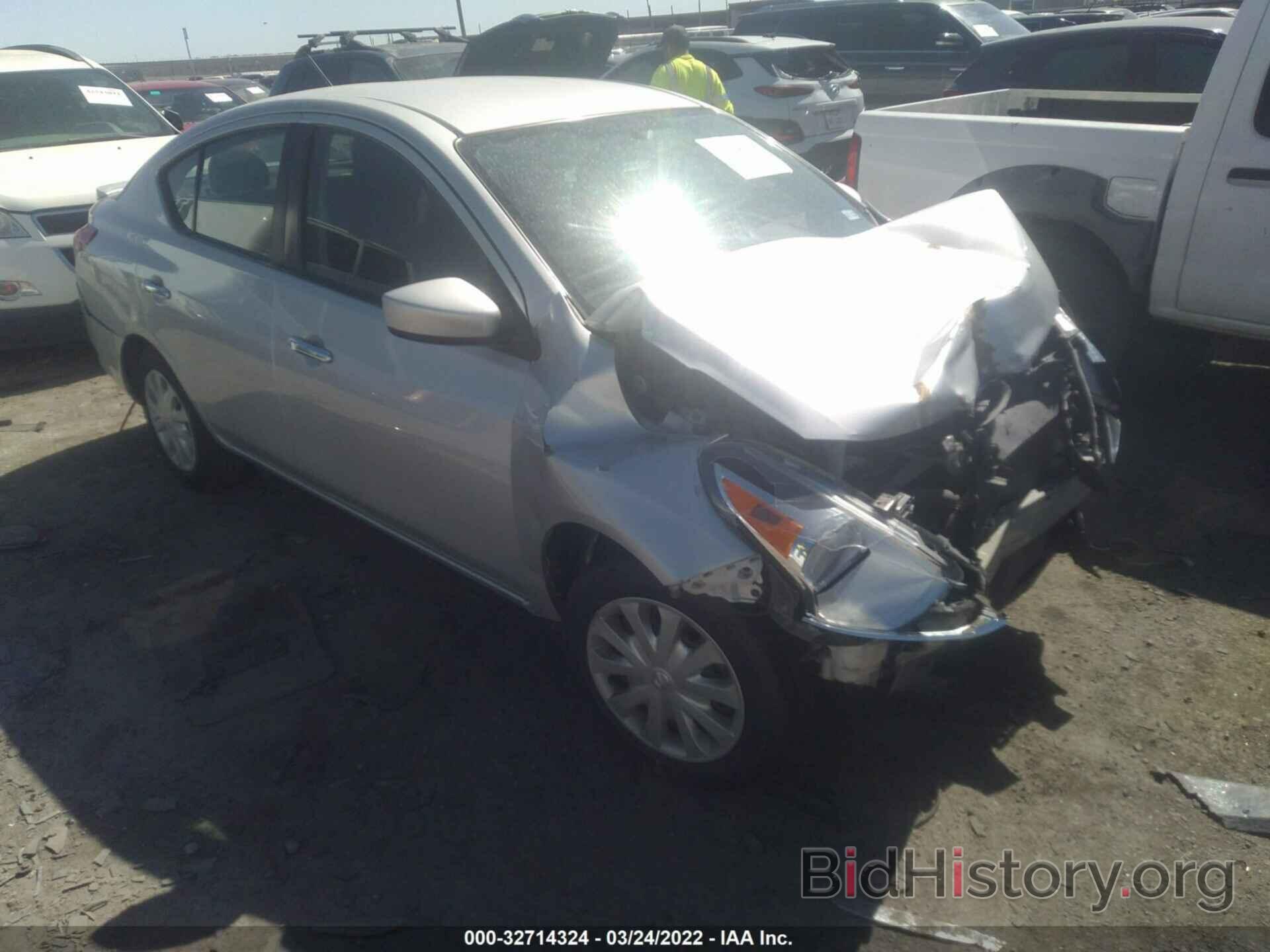 Photo 3N1CN7AP6JL816429 - NISSAN VERSA SEDAN 2018