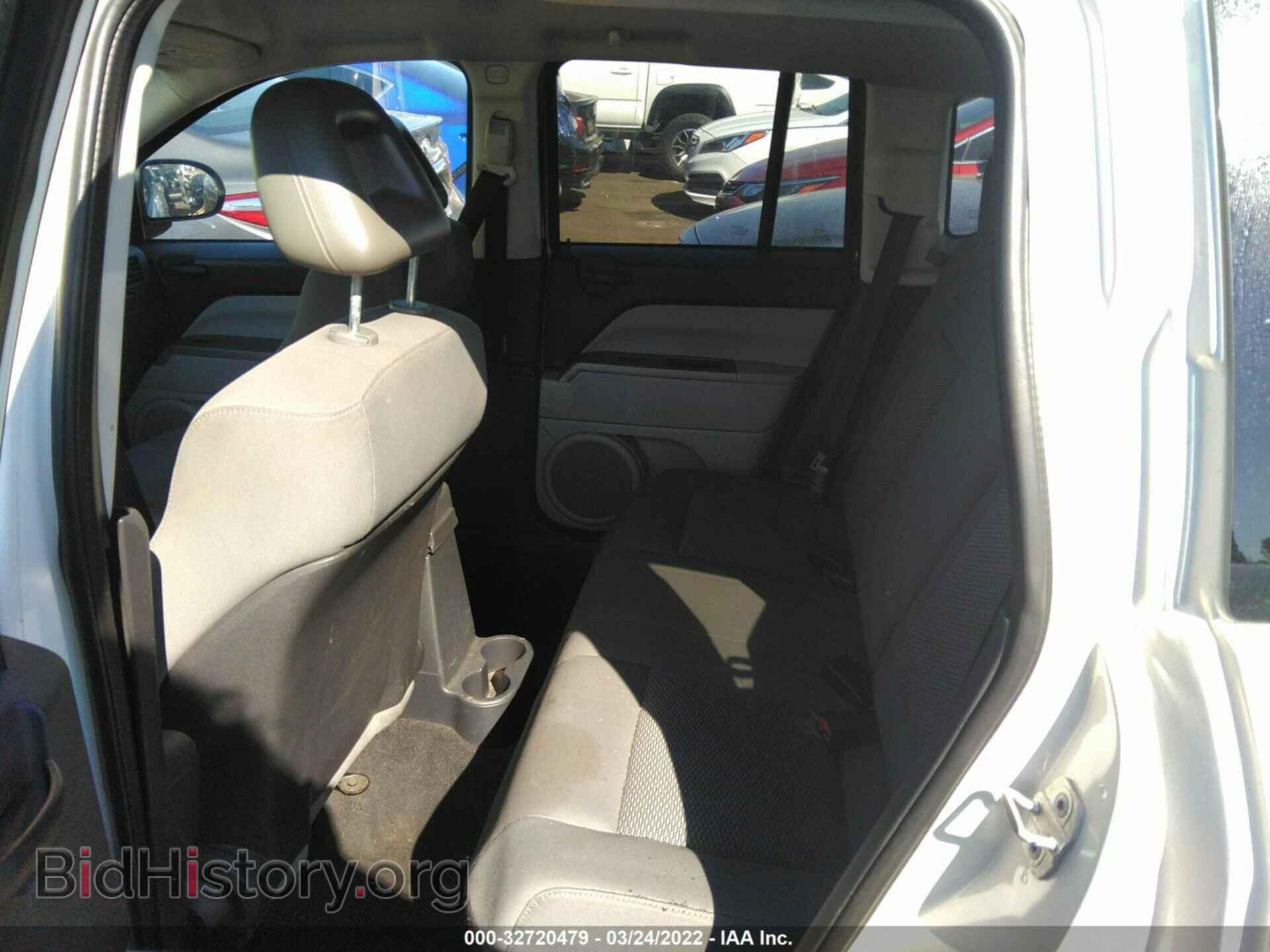 2007 JEEP COMPASS - VIN: 1J8FT47W07D244813 - Фото 8