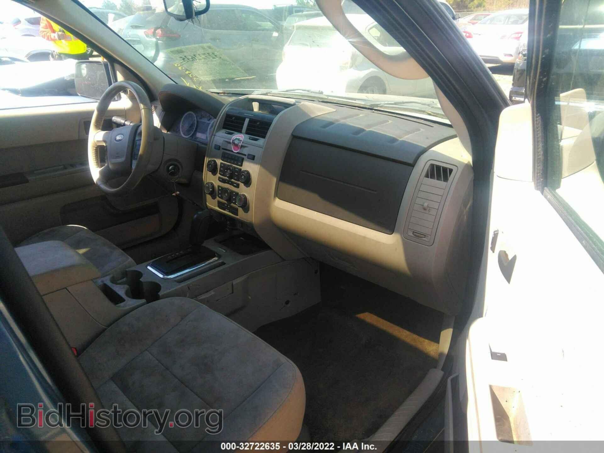 2011 FORD ESCAPE - VIN: 1FMCU0D73BKC16551 - Фото 5