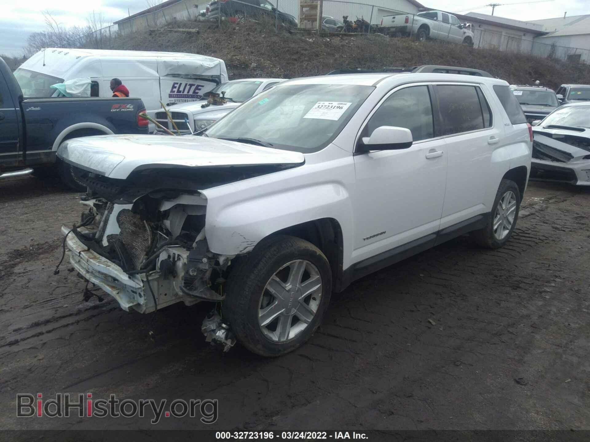 2011 GMC TERRAIN - VIN: 2CTFLTE54B6424626 - Photo 2