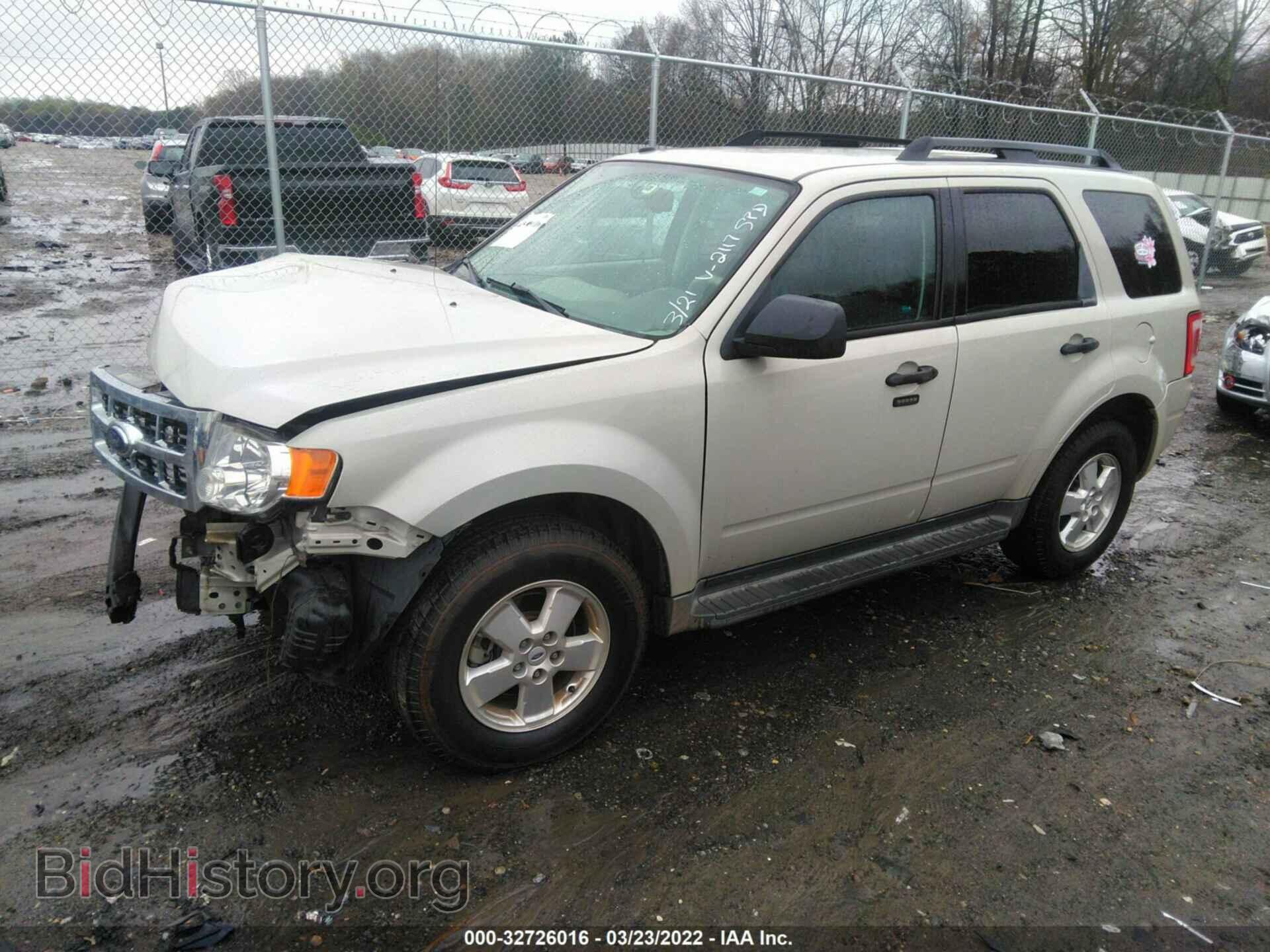 2009 FORD ESCAPE - VIN: 1FMCU03749KB02117 - Фото 2
