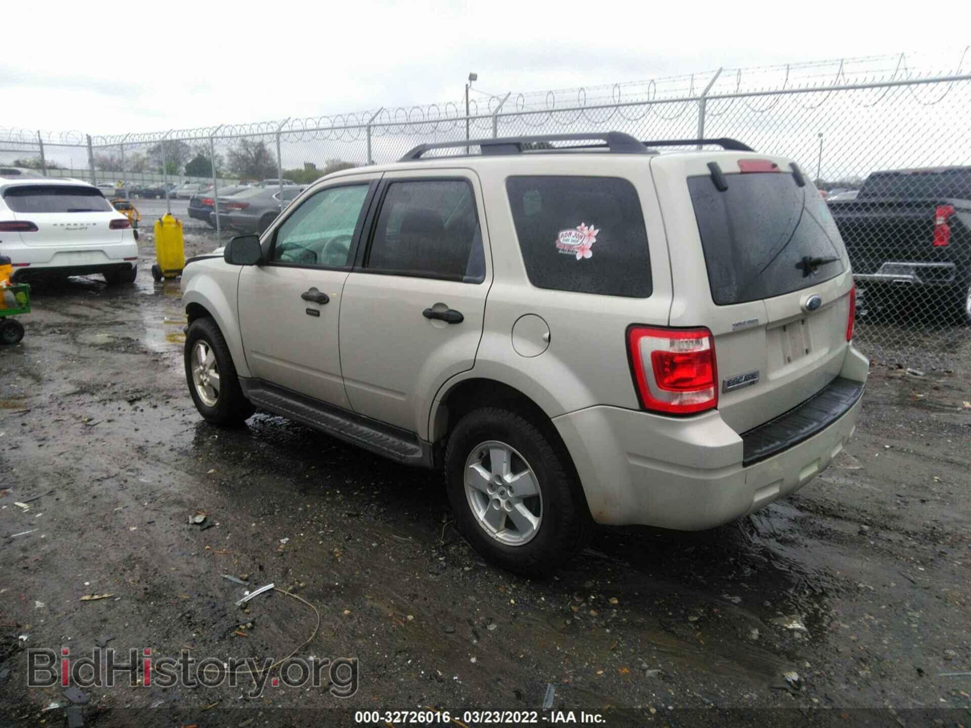 2009 FORD ESCAPE - VIN: 1FMCU03749KB02117 - Фото 3