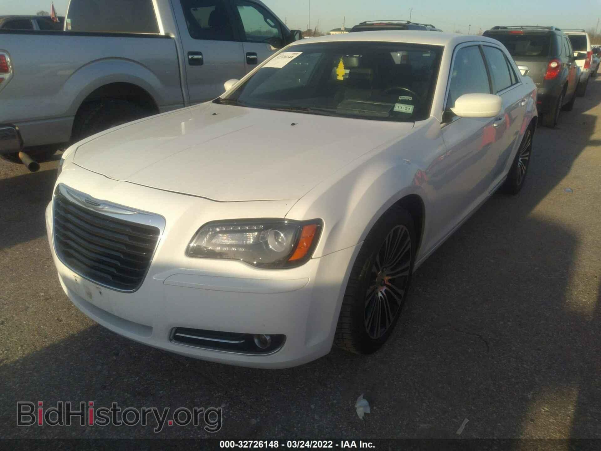 2014 CHRYSLER 300 - VIN: 2C3CCABG8EH200927 - Фото 2