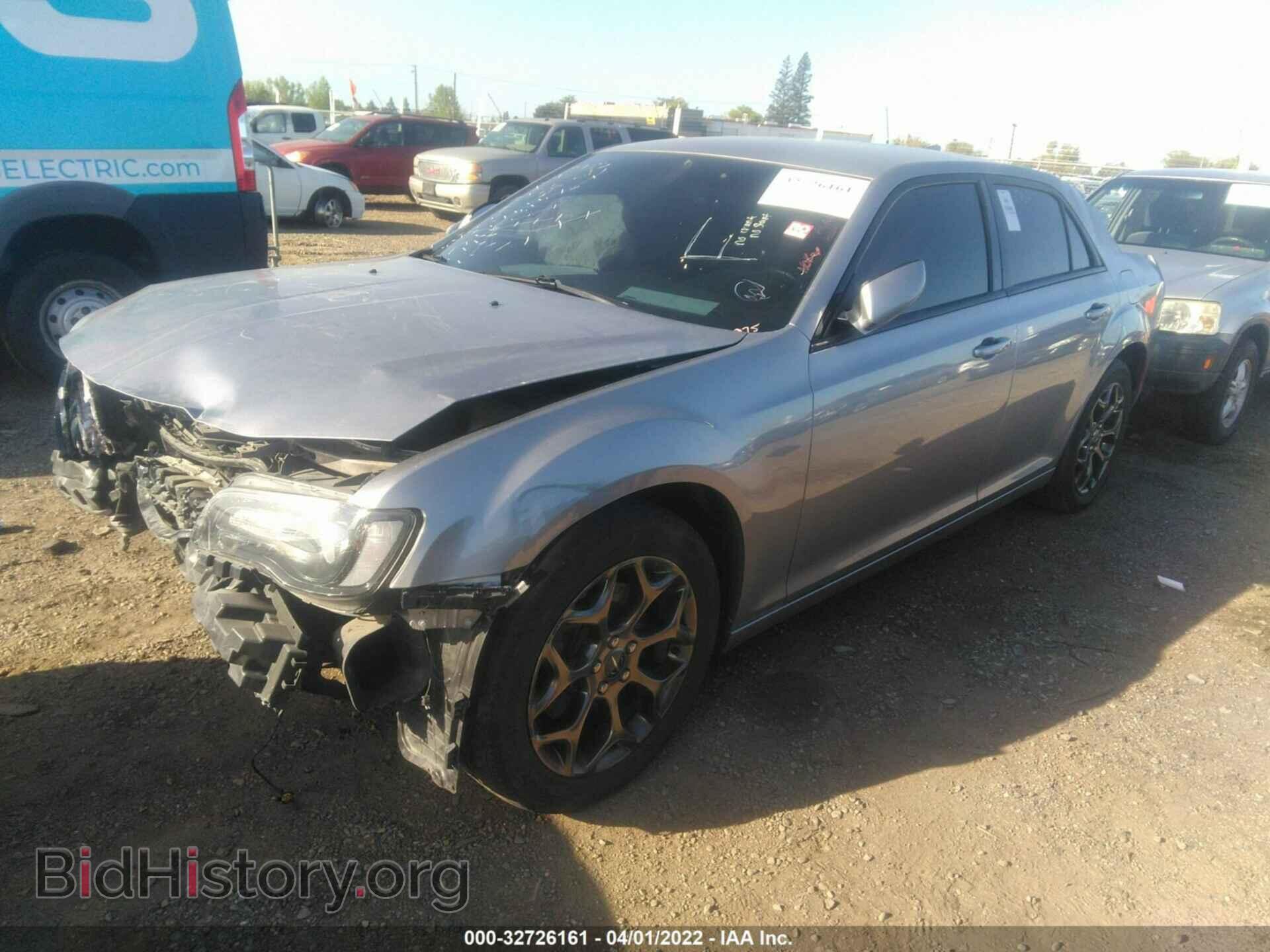 2018 CHRYSLER 300 - VIN: 2C3CCAGG3JH267342 - Фото 2