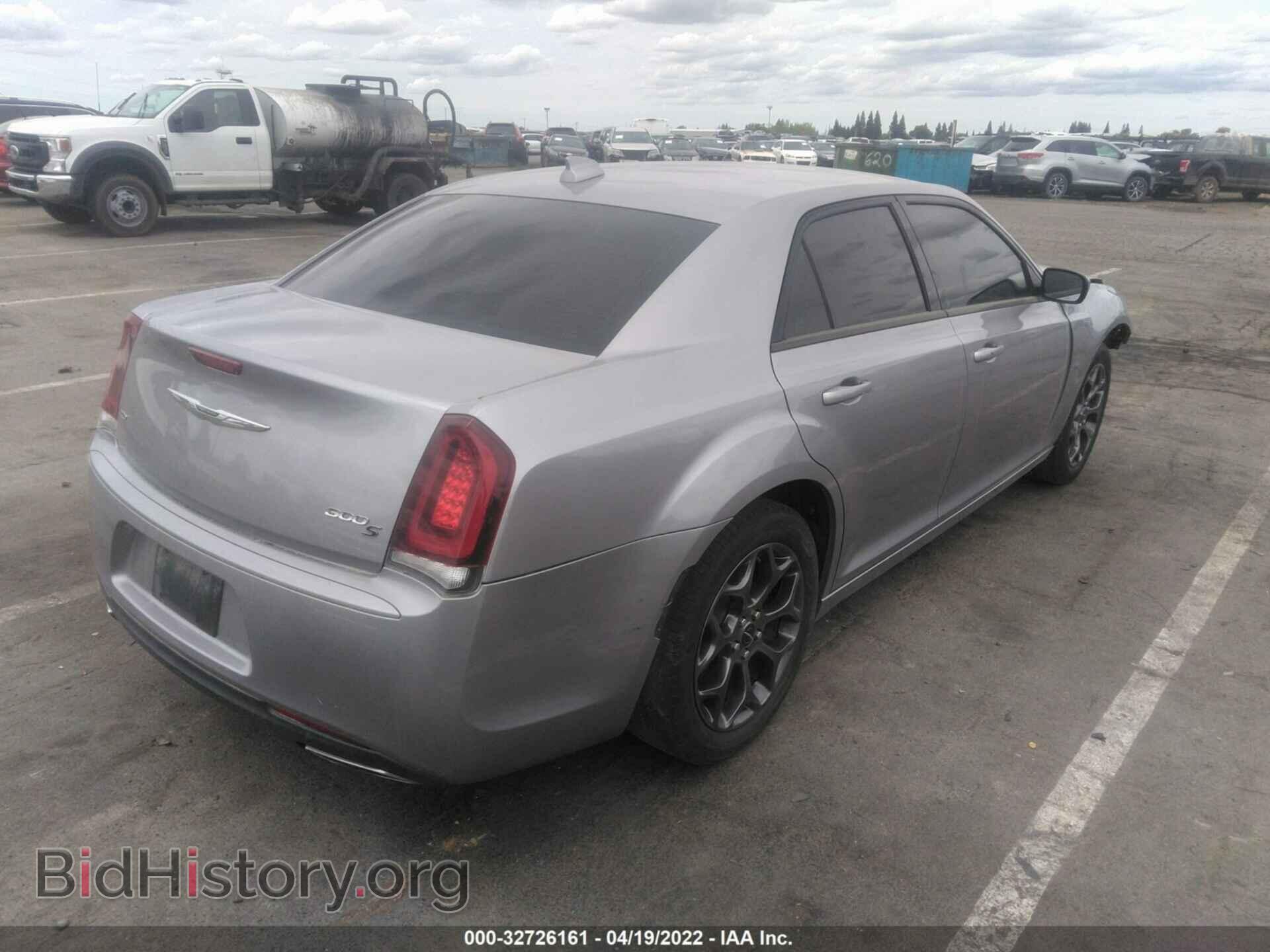2018 CHRYSLER 300 - VIN: 2C3CCAGG3JH267342 - Фото 4