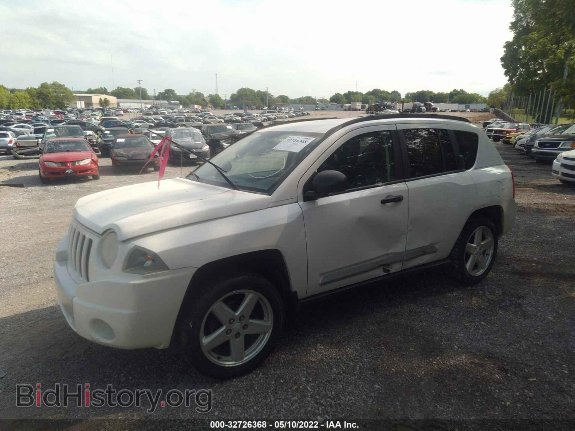 2007 JEEP COMPASS - VIN: 1J8FT57W07D222817 - Фото 2