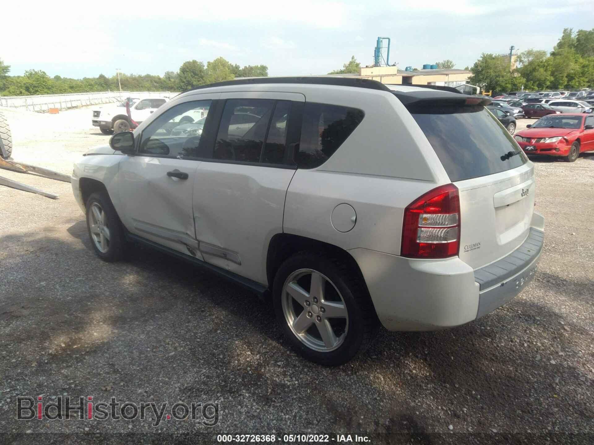 2007 JEEP COMPASS - VIN: 1J8FT57W07D222817 - Фото 3