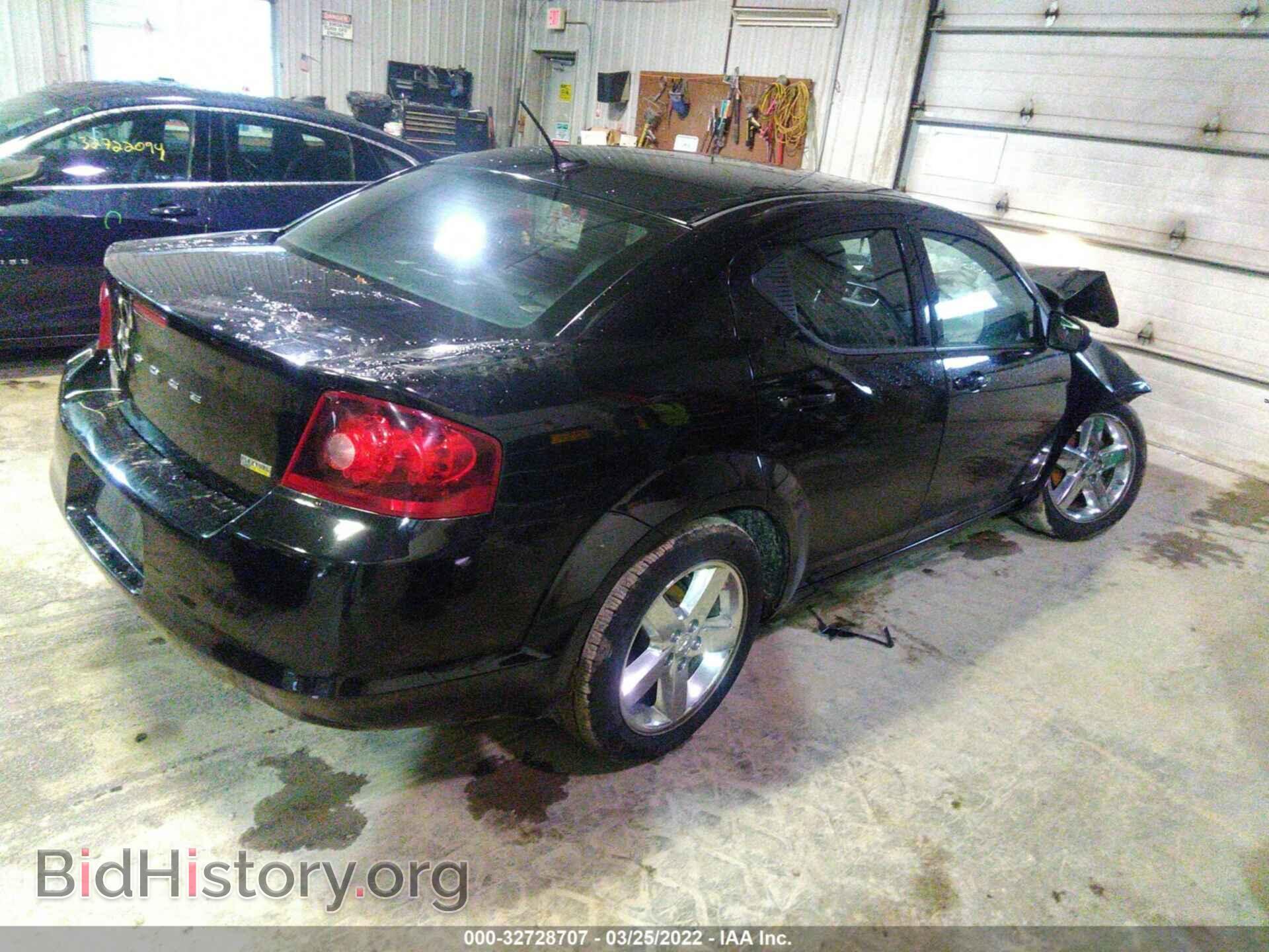 2011 DODGE AVENGER - VIN: 1B3BD2FG1BN587037 - Фото 4