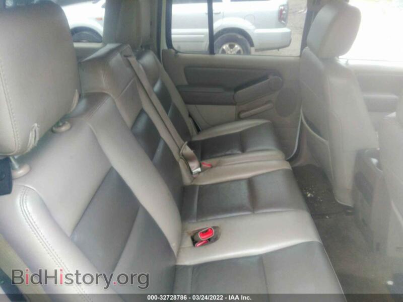 2006 Ford EXPLORER (VIN 1FMEU73E76UA25954) — photo 8 of 11