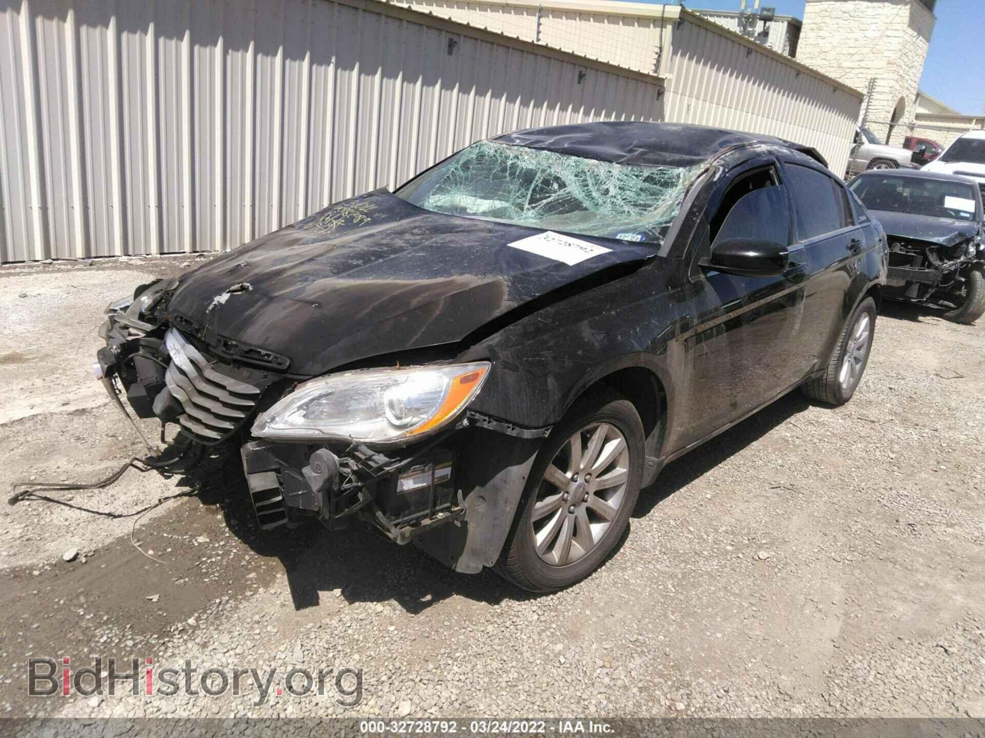 2013 CHRYSLER 200 - VIN: 1C3CCBBB3DN571266 - Фото 2