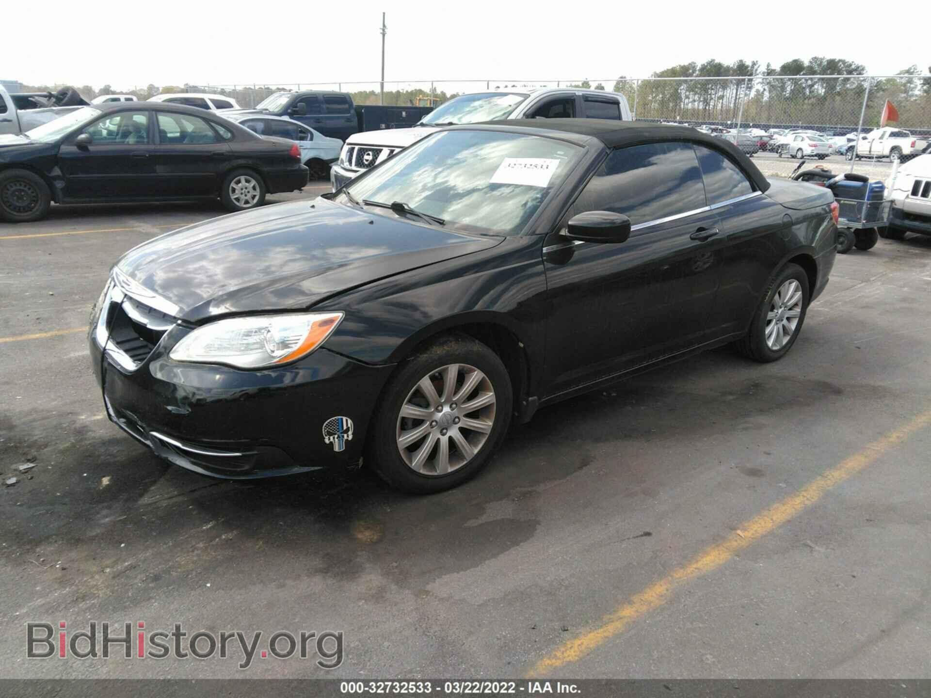 2011 CHRYSLER 200 - VIN: 1C3BC2EB4BN542797 - Фото 2