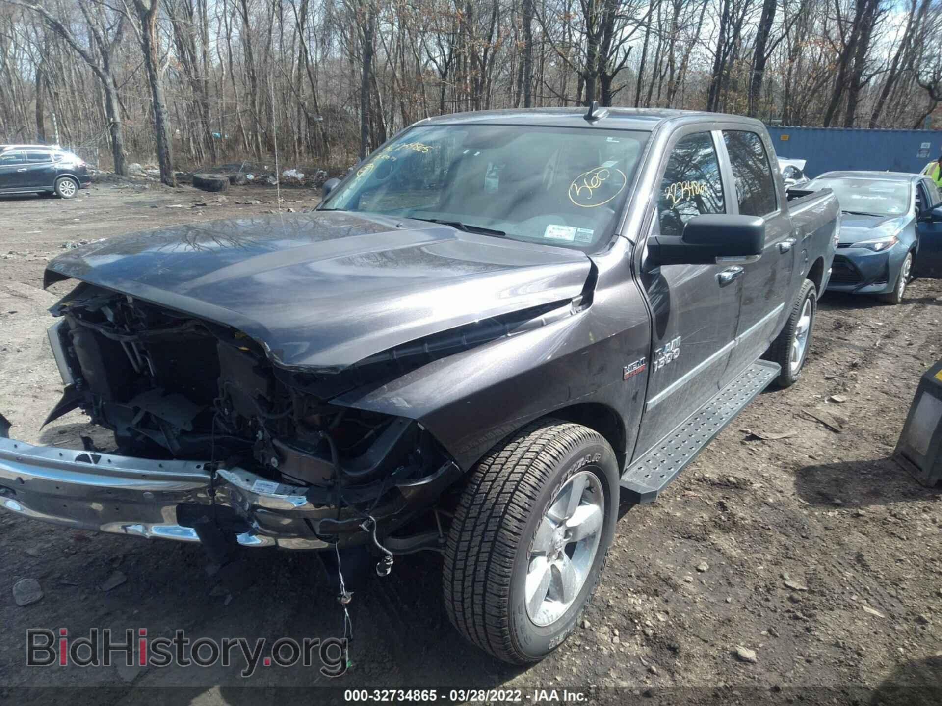 2018 RAM 1500 - VIN: 3C6RR7LT0JG130666 - Фото 2