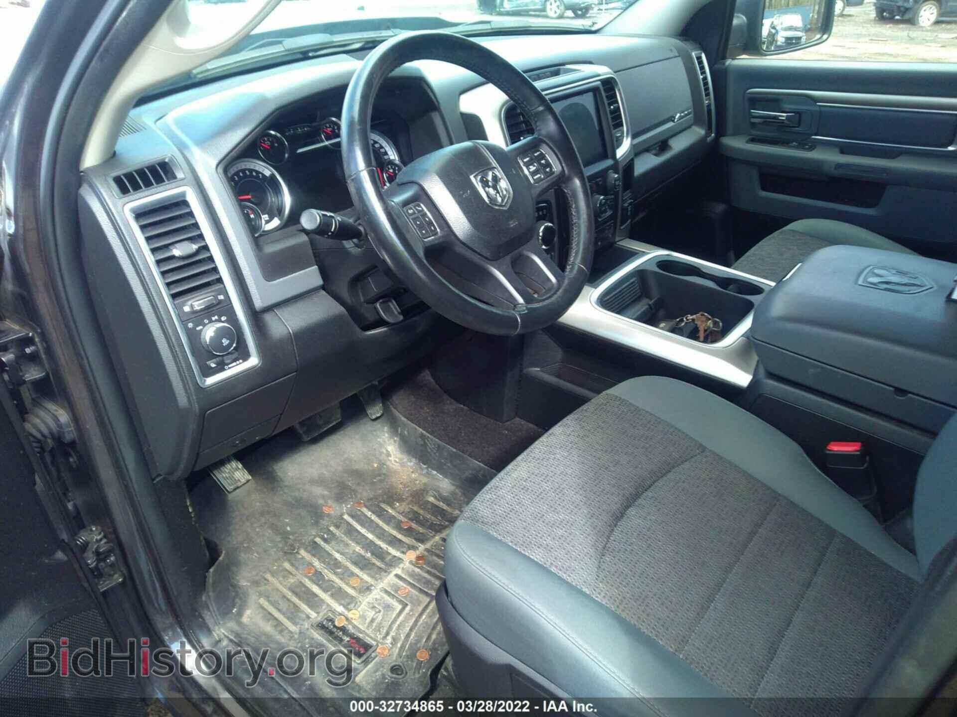 2018 RAM 1500 - VIN: 3C6RR7LT0JG130666 - Фото 5