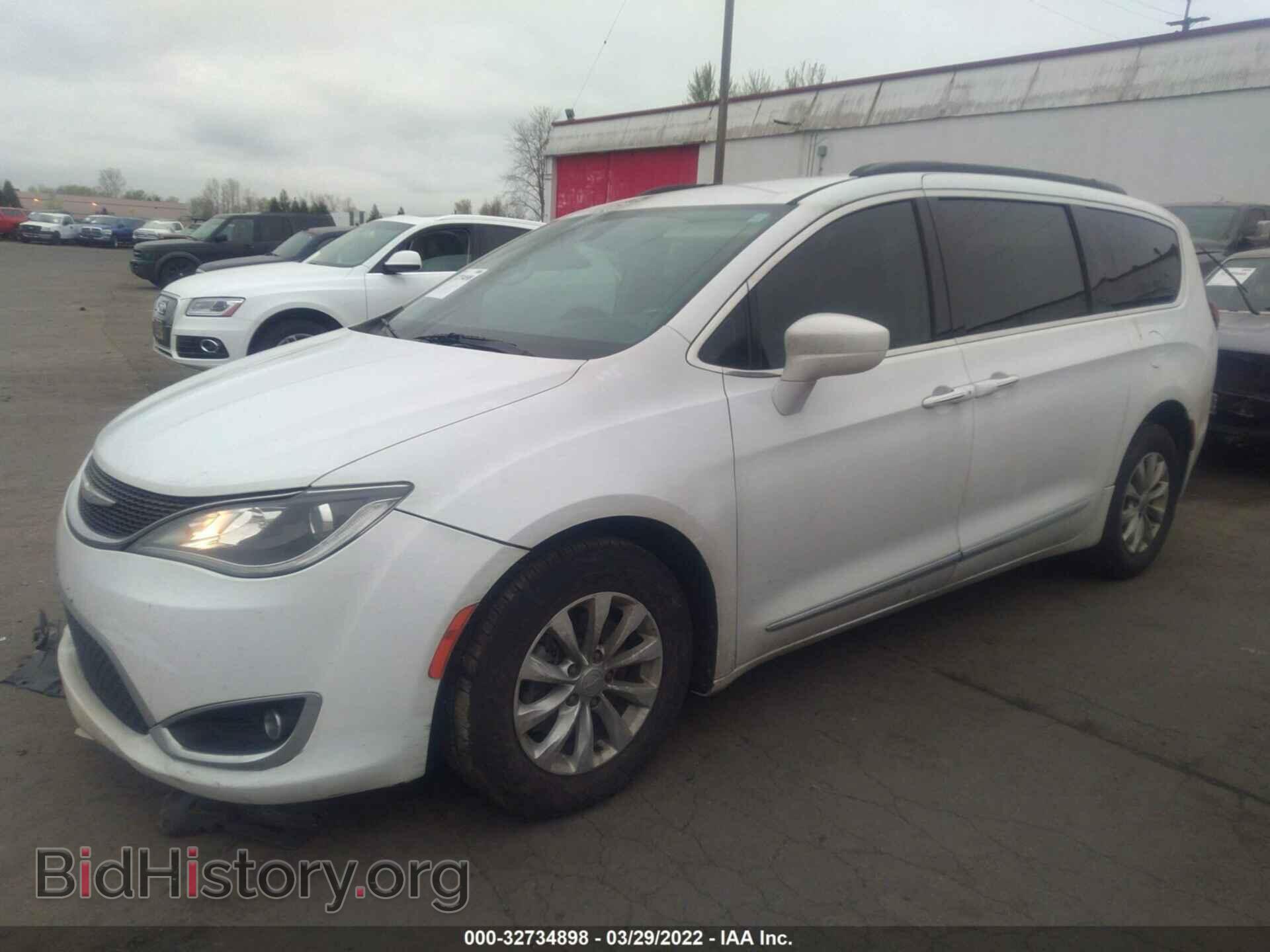 2017 CHRYSLER PACIFICA - VIN: 2C4RC1BG5HR540458 - Photo 2