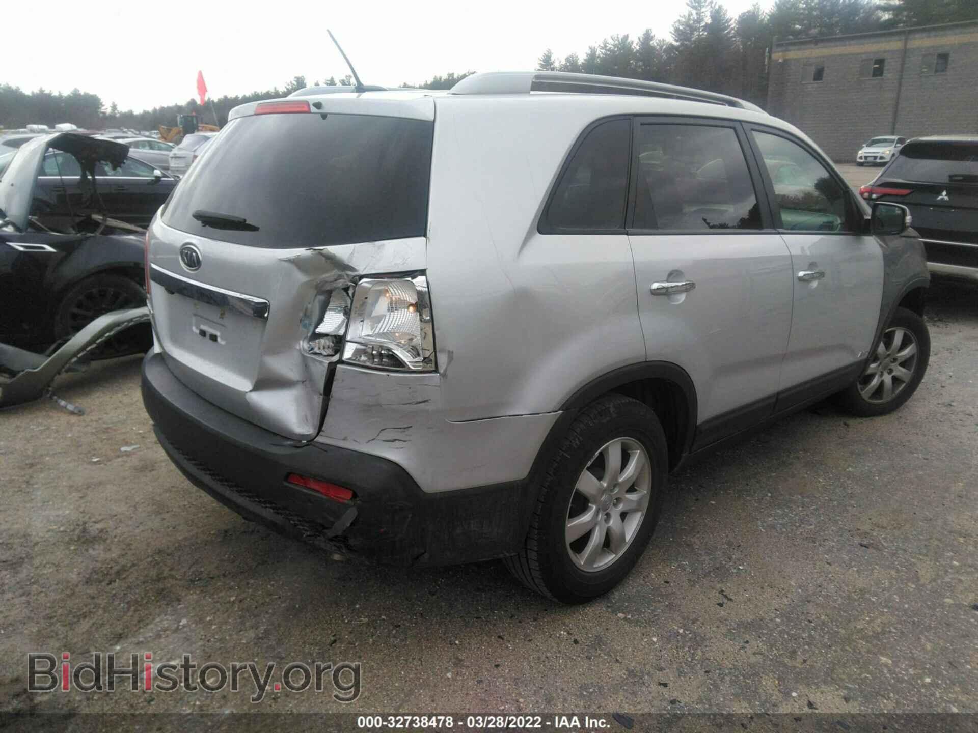 2013 KIA SORENTO - VIN: 5XYKTDA60DG324706 - Фото 4
