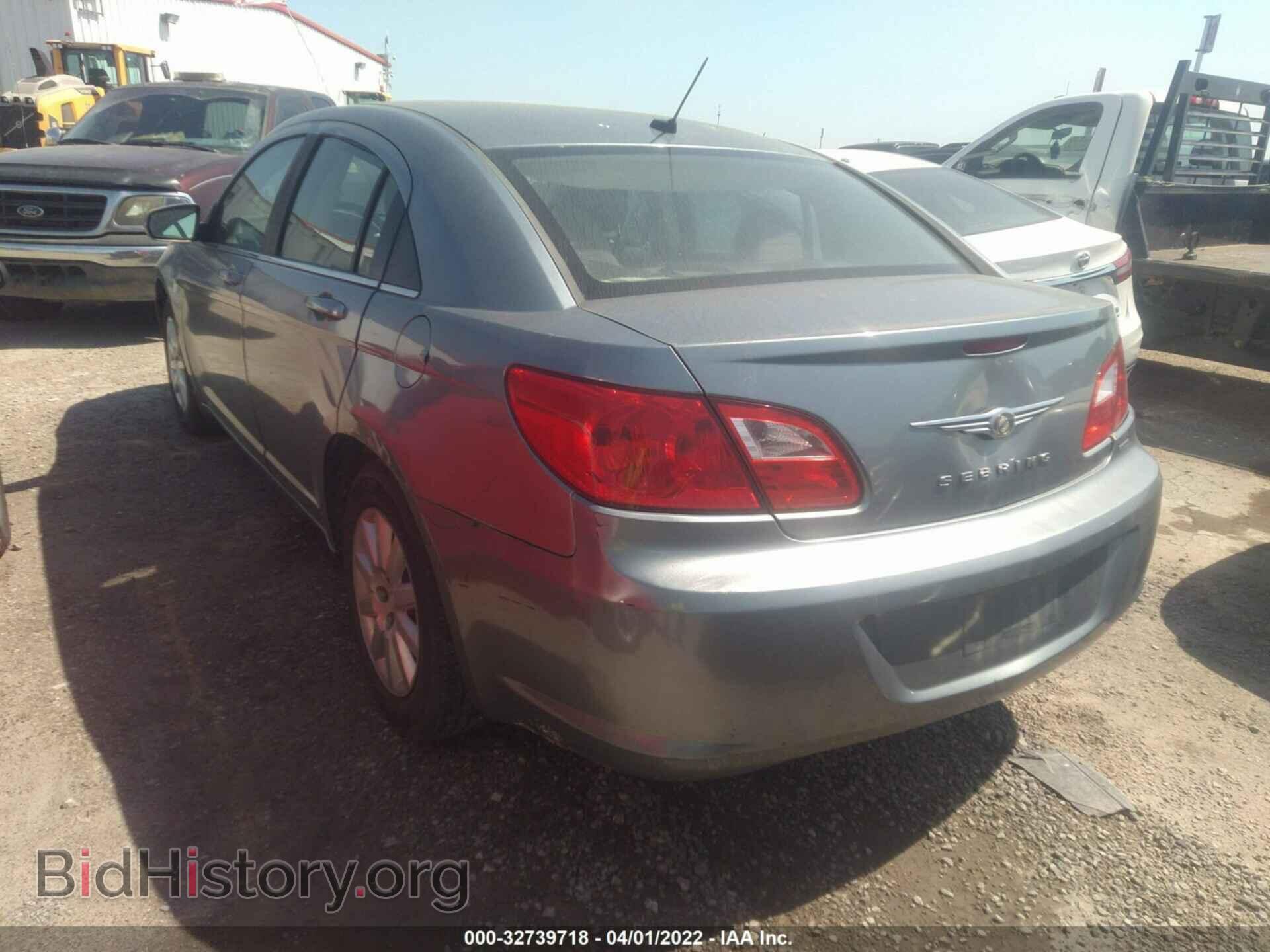 2010 CHRYSLER SEBRING - VIN: 1C3CC4FB5AN207075 - Фото 3