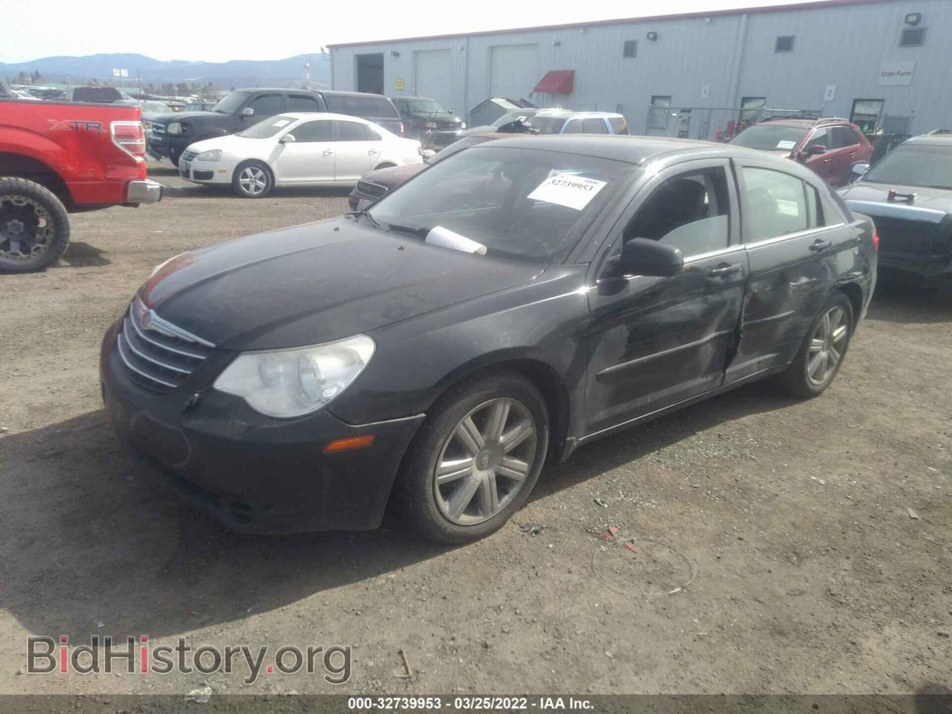 2010 CHRYSLER SEBRING - VIN: 1C3CC5FVXAN112320 - Фото 2